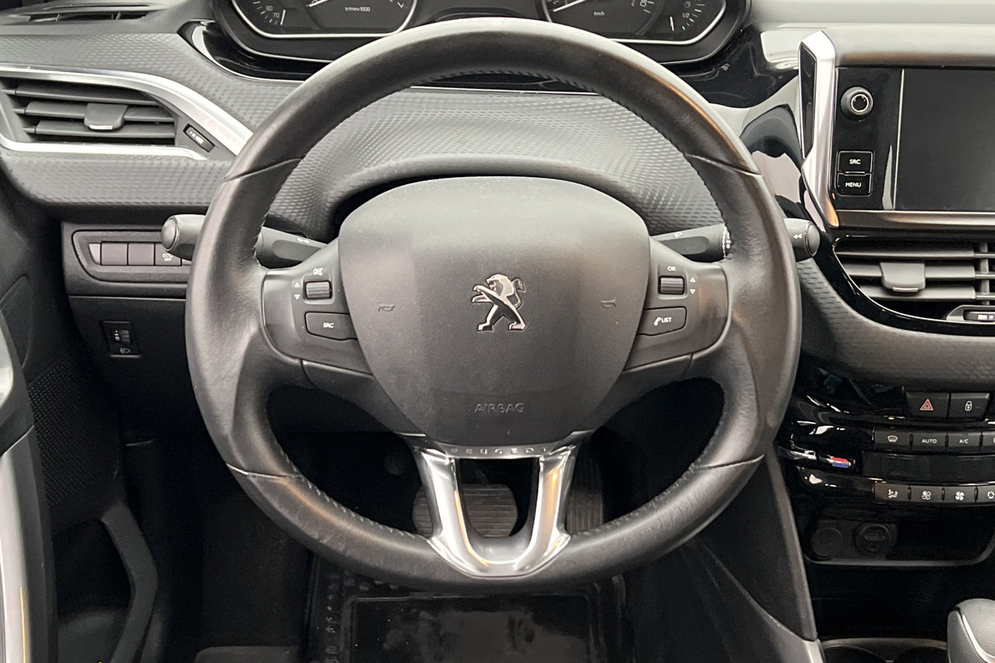 Peugeot 2008 1.2 e-THP 110hk Active Välservad 0.48L/Mil