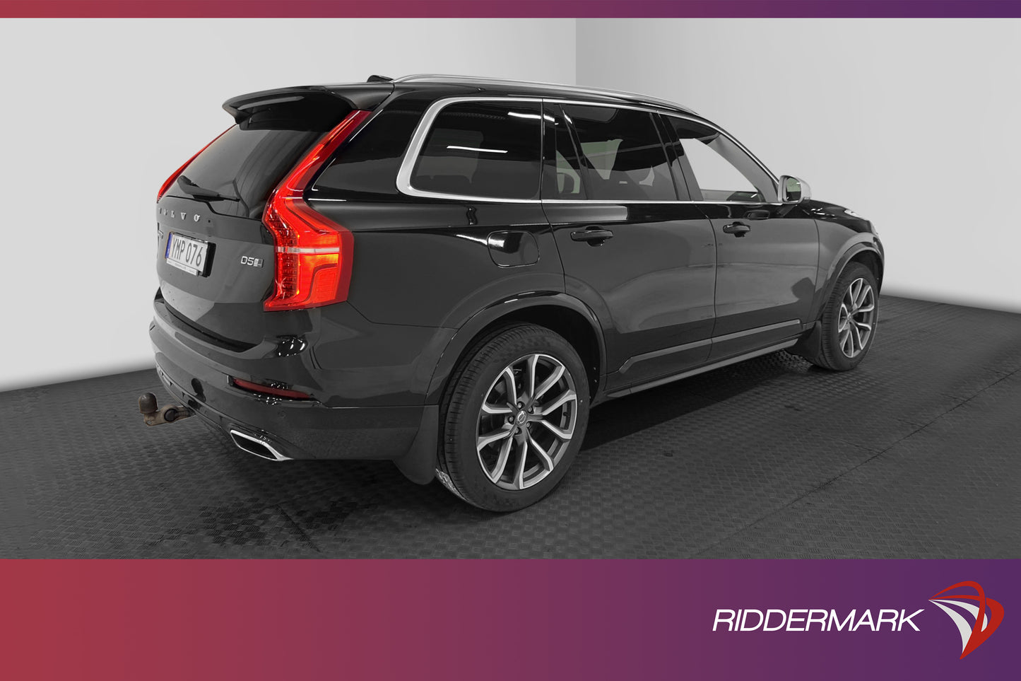 Volvo XC90 D5 AWD 235hk R-Design 7-Sits D-Värm Pano 360° HuD