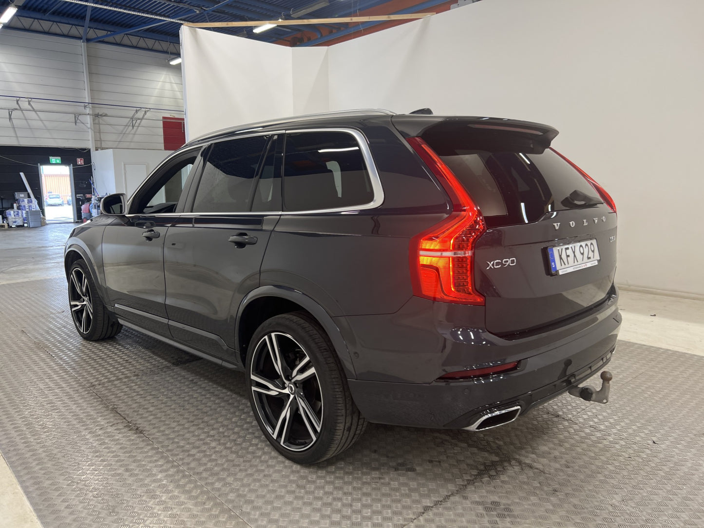 Volvo XC90 R-Design B&W Pano 7Sits Skinn HUD