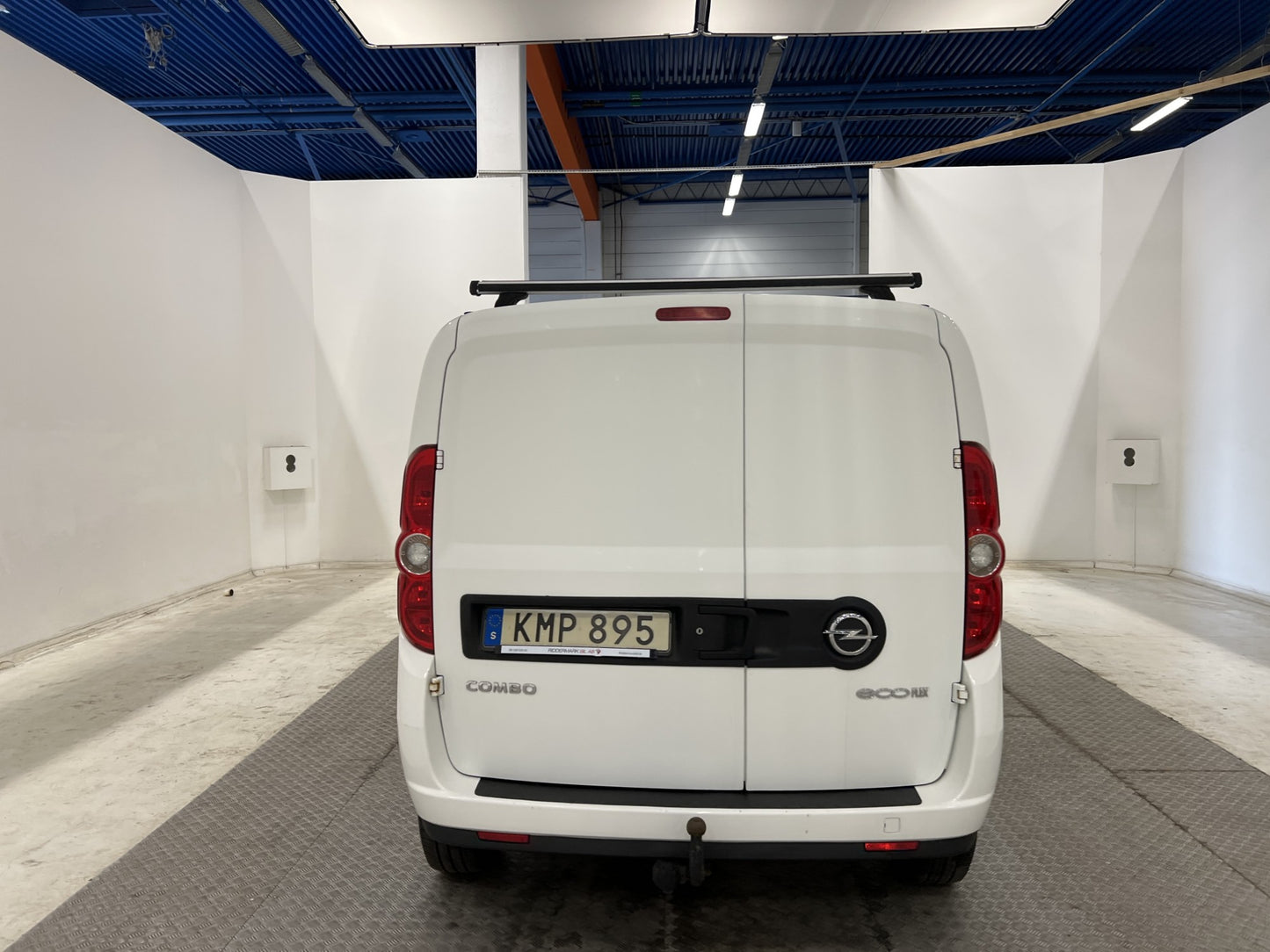 Opel Combo 1.3CDTI 90hk Dragkrok Takräcke Nyservad