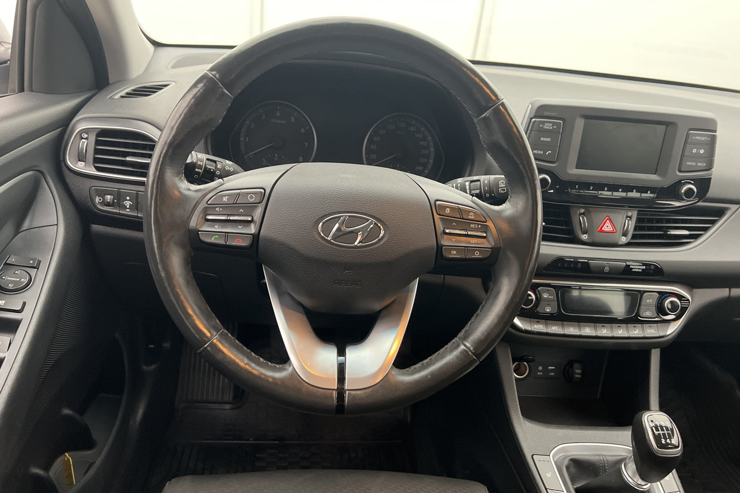 Hyundai i30 Kombi 1.0 T-GDI 120hk Comfort Rattvärme Sensorer