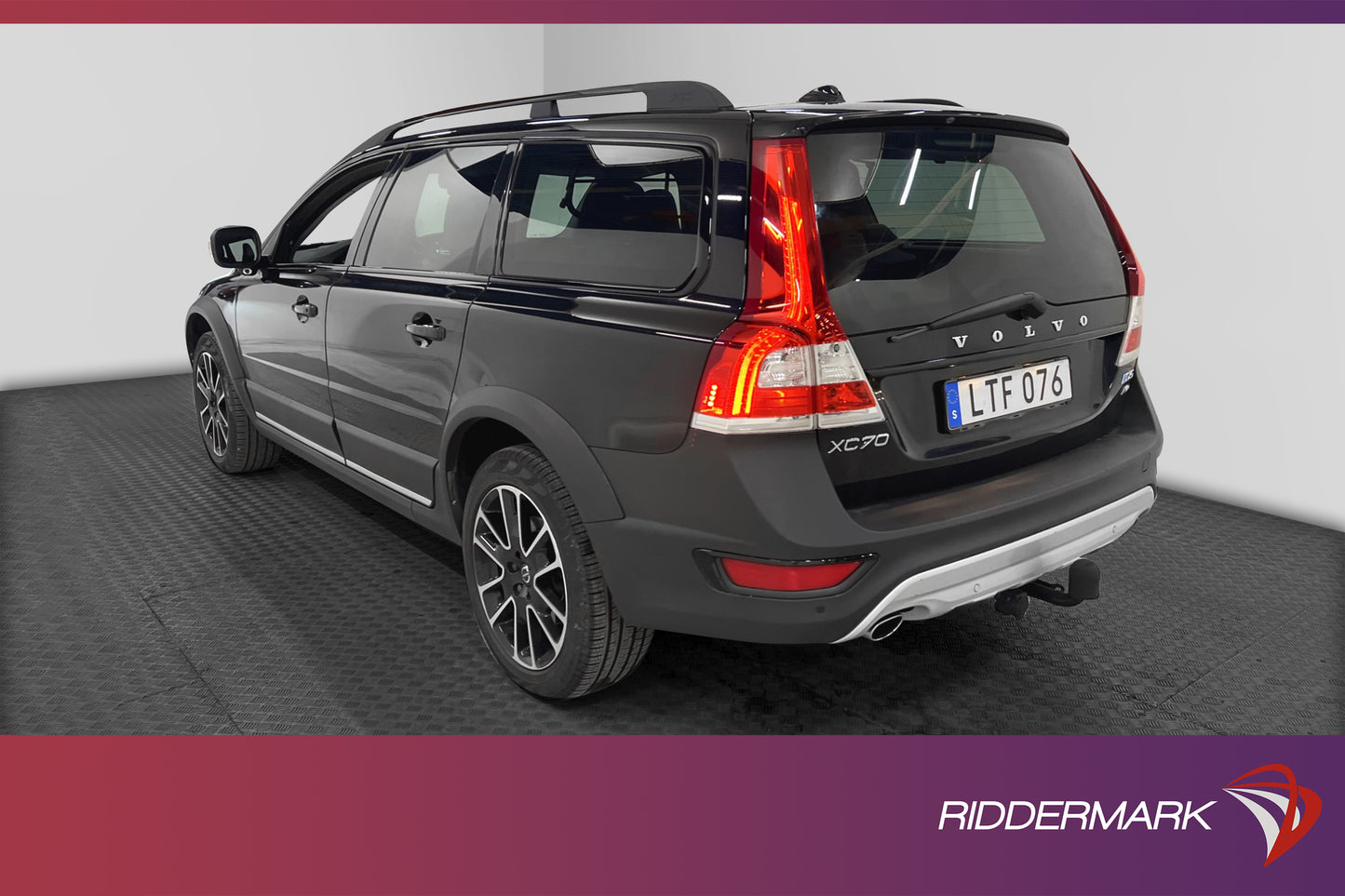 Volvo XC70 D5 230hk AWD Dynamic DVärm T-Lucka VOC Skinn Navi