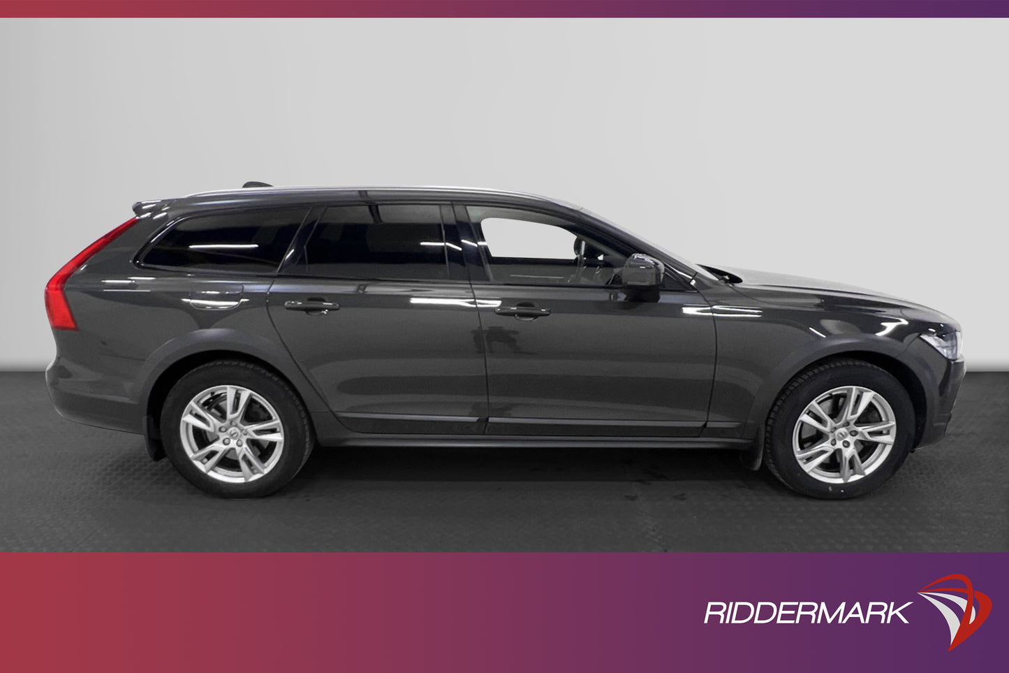 Volvo V90 Cross Country D4 AWD Momentum B-kamera Skinn Navi