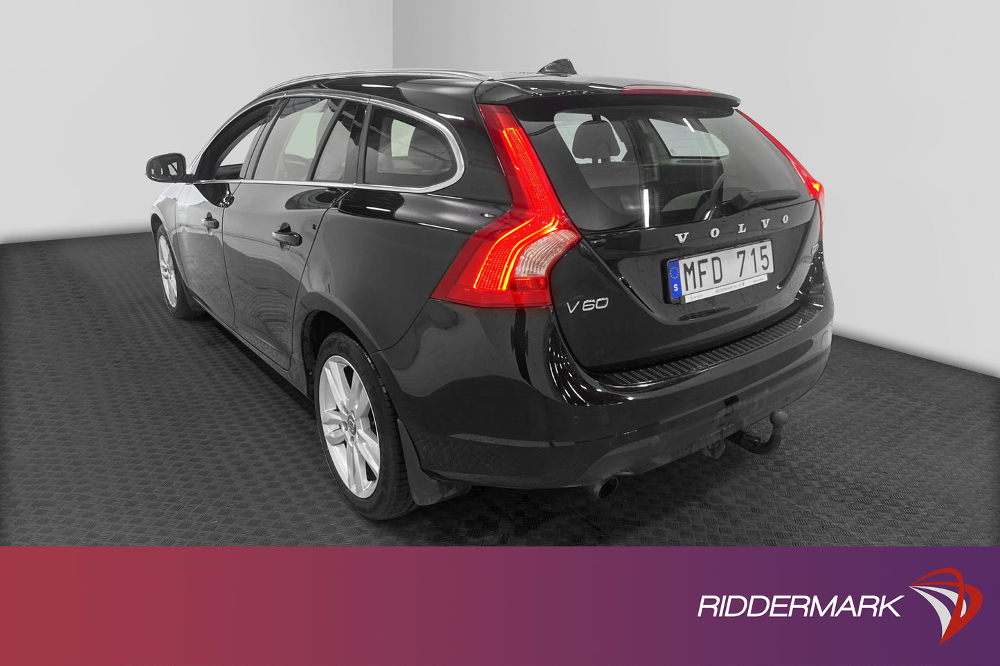 Volvo V60 D3 163hk Summum T-Lucka VOC D-Värm Navi Skinn Drag