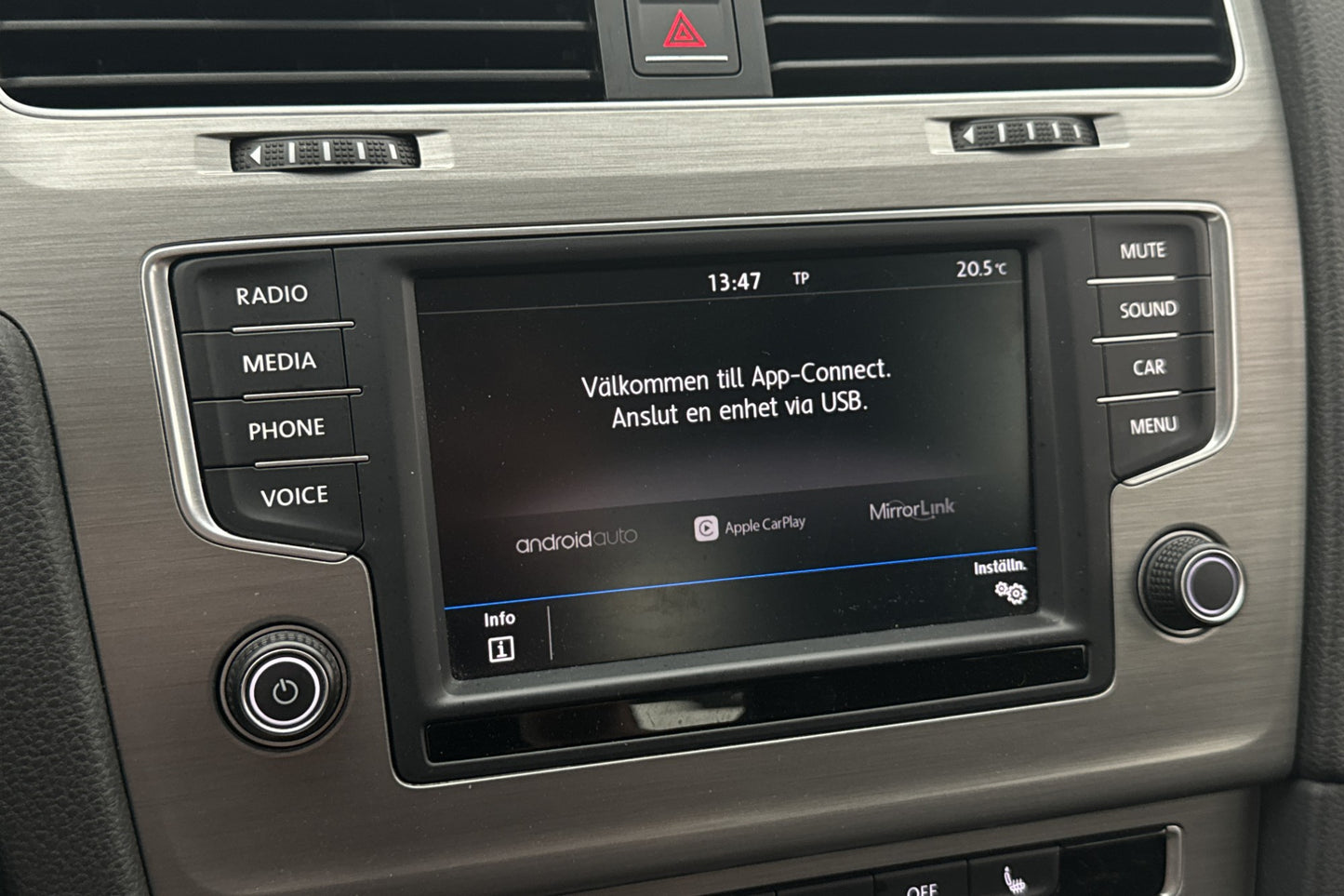 Volkswagen Golf 1.2 TSI 110hk Style Adaptiv CarPlay Välserv