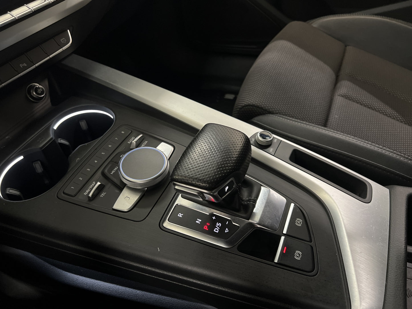 Audi A5 TFSI Quattro 252hk S-Line Värm Cockpit Kamera Navi