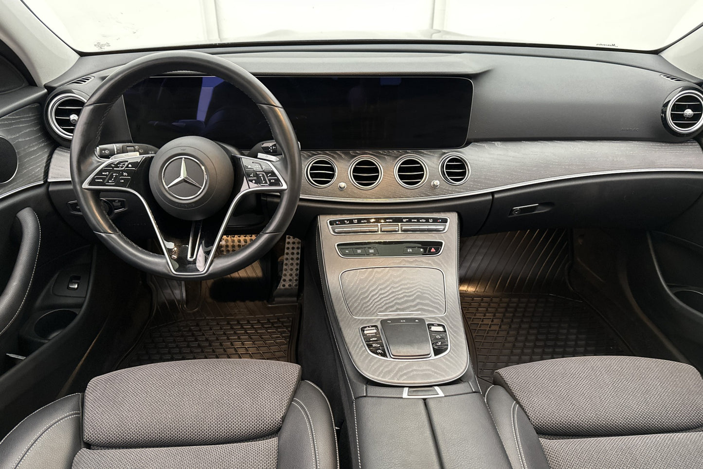 Mercedes-Benz E 220 d 4M All-Terrain Wide Luft Pano GPS Drag