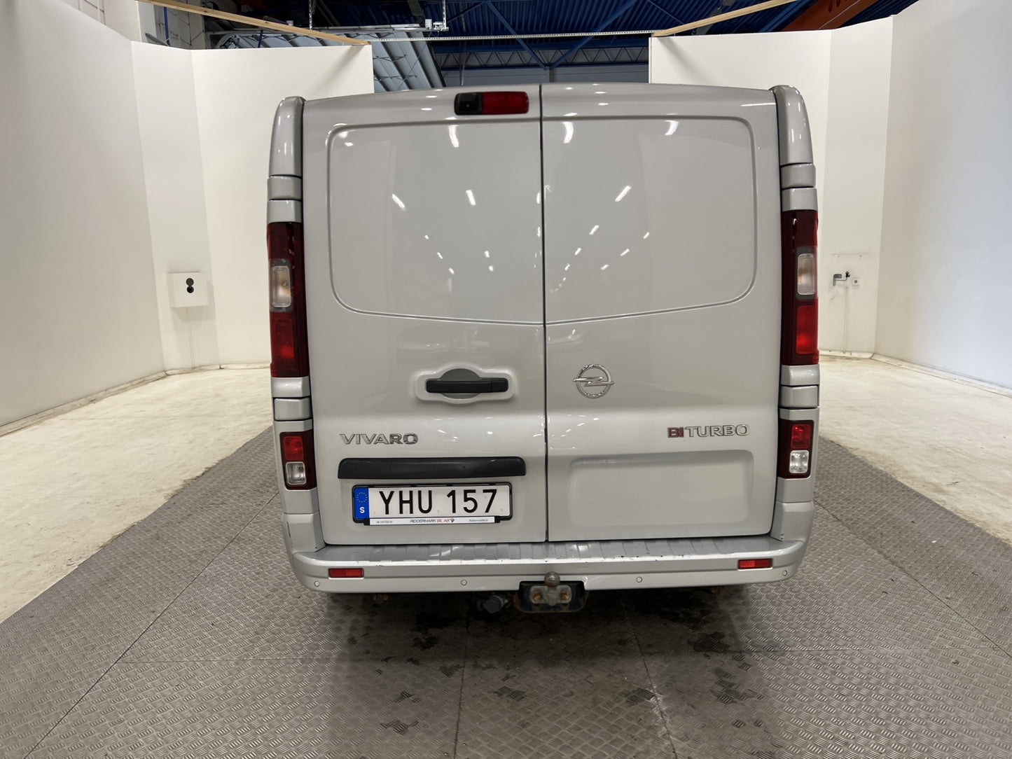 Opel Vivaro CrewVan L2 145hk Värmare Drag B-Kamera 6-Sits