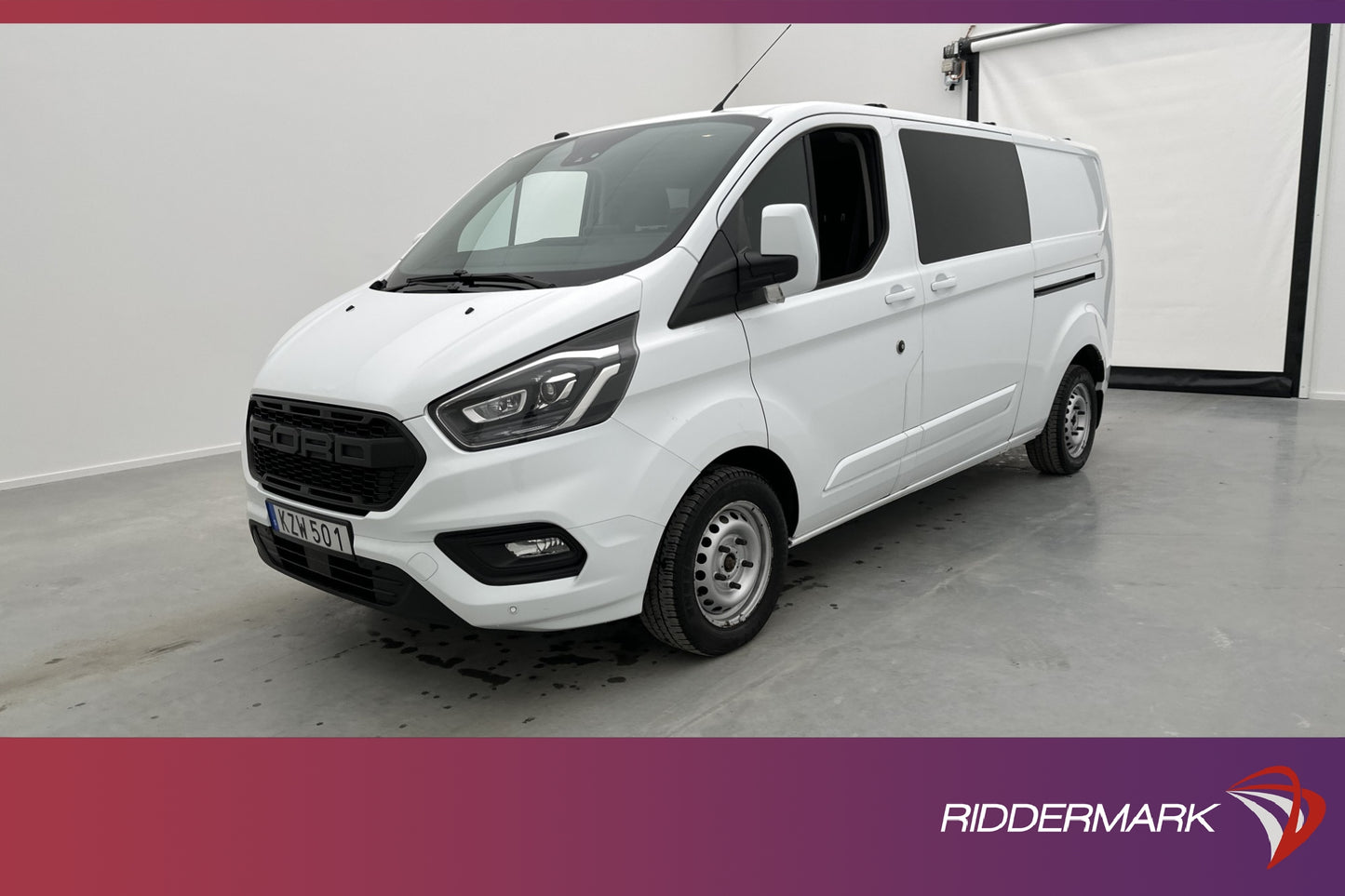 Ford Transit Custom CrewVan L2 170hk Värm Drag B-Kamera MOMS