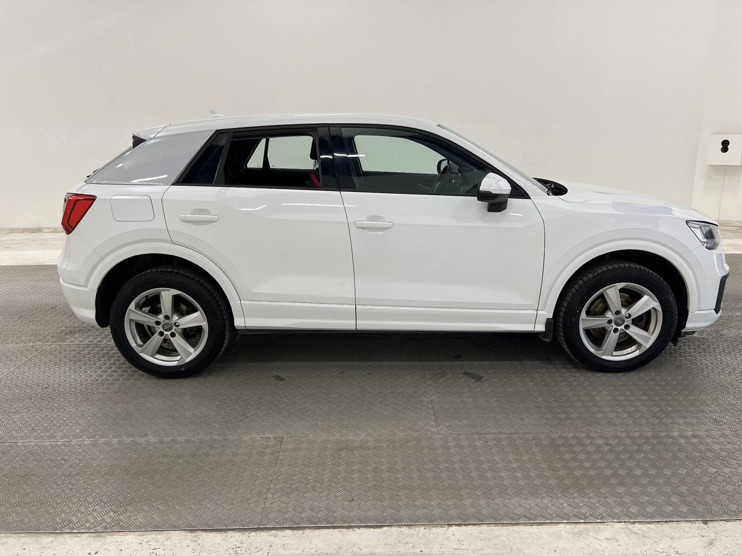 Audi Q2 2.0 TDI Q 150hk Drag Motorvärmare Carplay P-sensorer