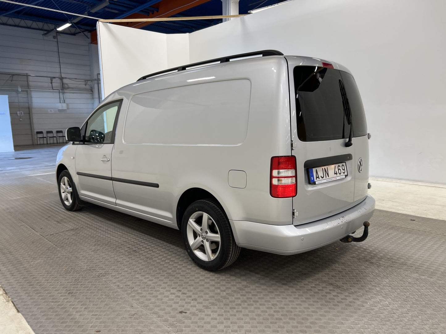 Volkswagen Caddy Maxi 1.6TDI Automat Dragkrok Värmare Moms