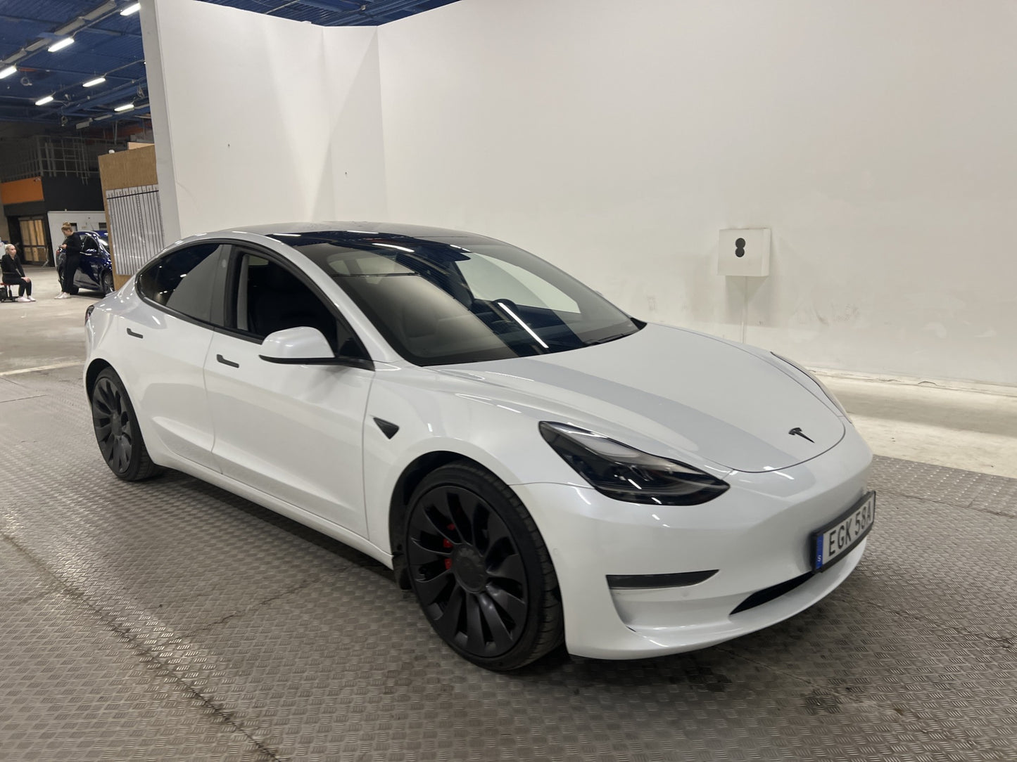 Tesla Model 3 Performance AWD 513hk Svensksåld Autopilot