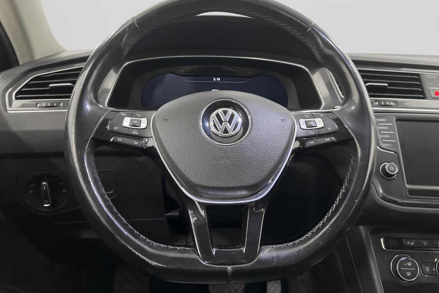 Volkswagen Tiguan 4M 190hk R-Line Cockpit Värm Skinn Drag