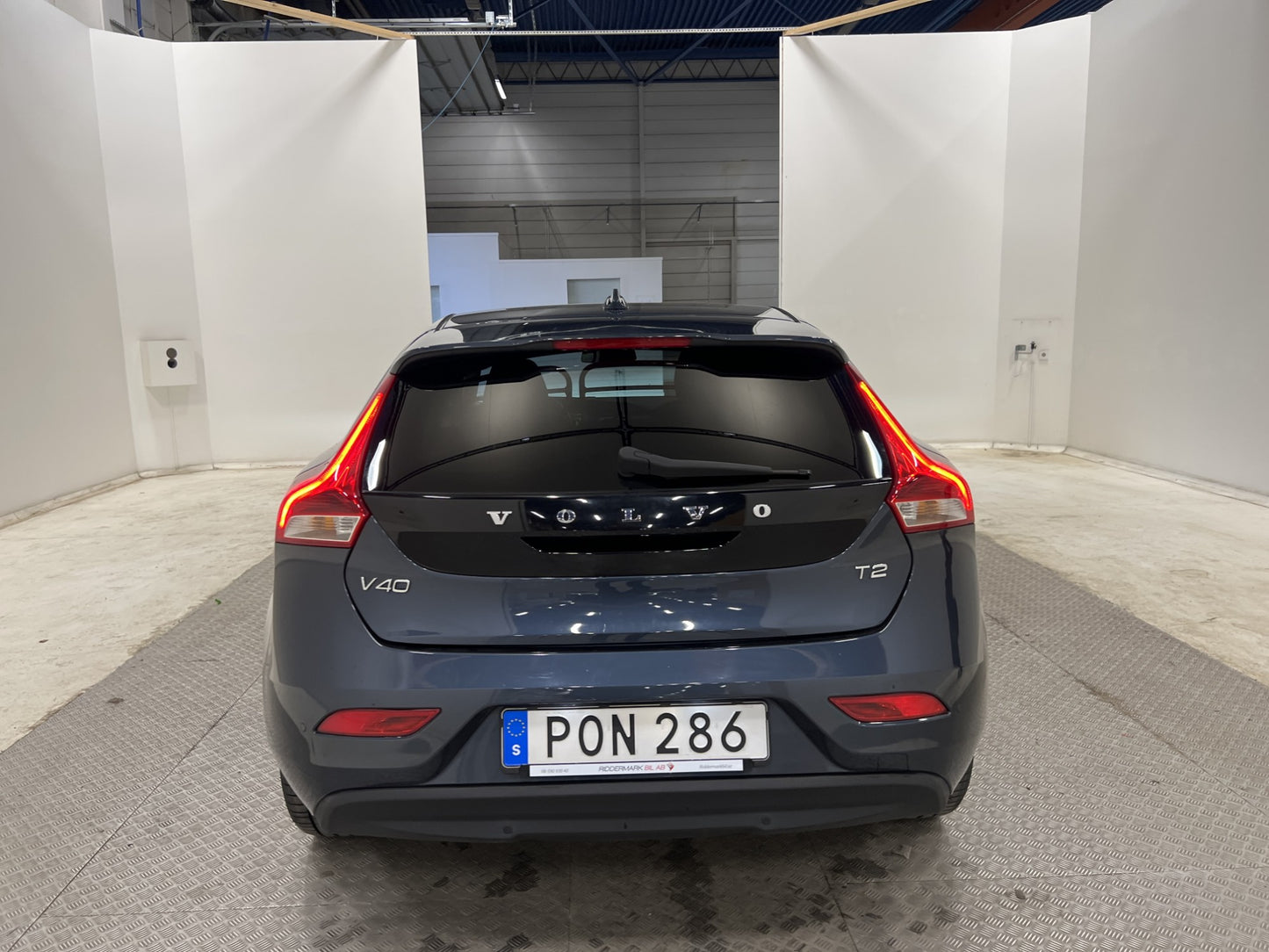 Volvo V40 T2 122hk P-Värmare VOC Lågmilad Nyservad