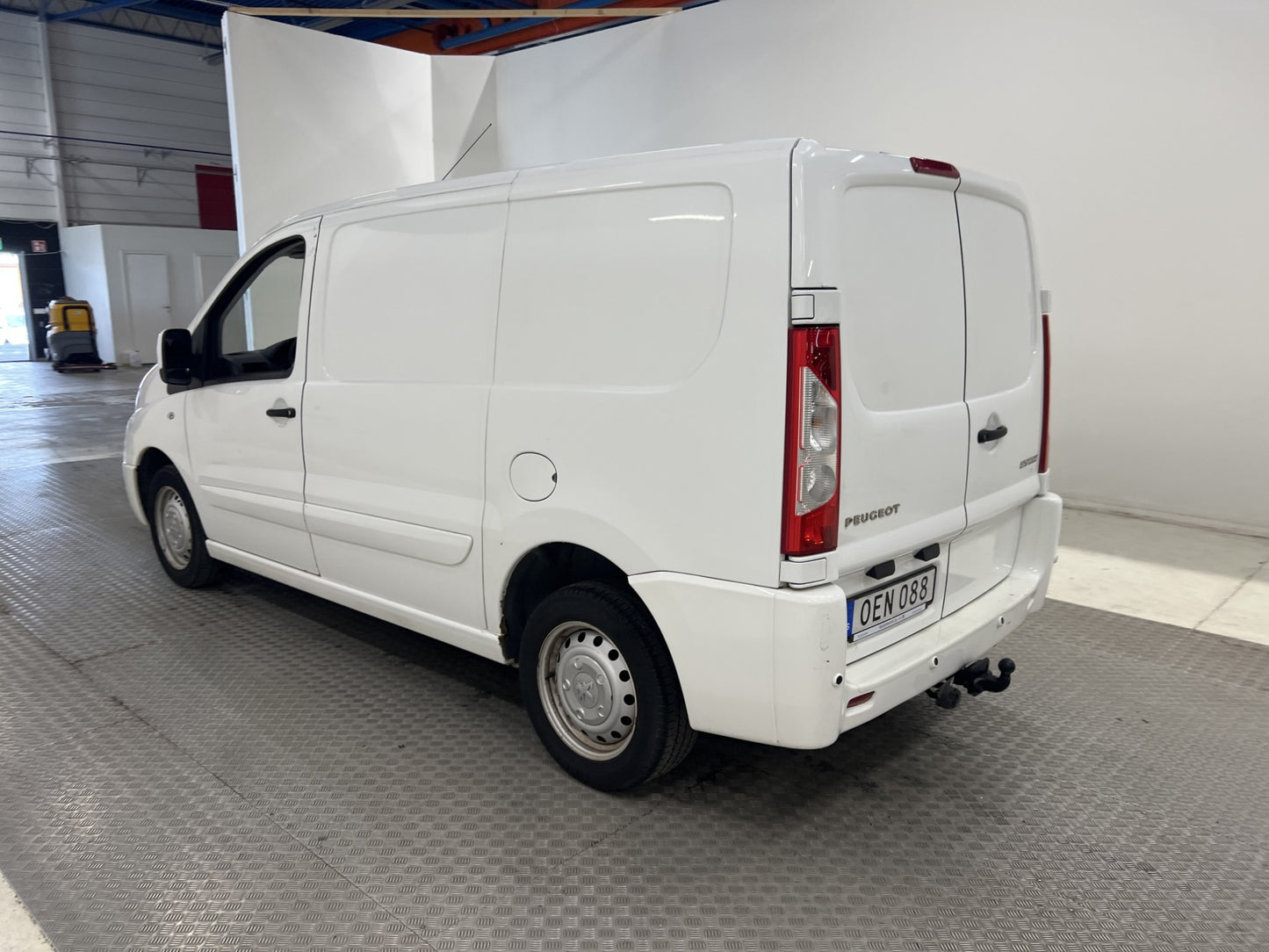 Peugeot Expert 2.0HDi 163hk Ny-Kamrem Dragkrok V-inredd