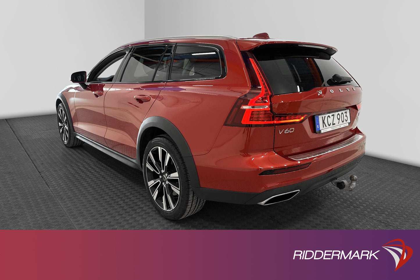 Volvo V60 Cross Country B5 AWD 250hk VOC H/K Carplay Drag