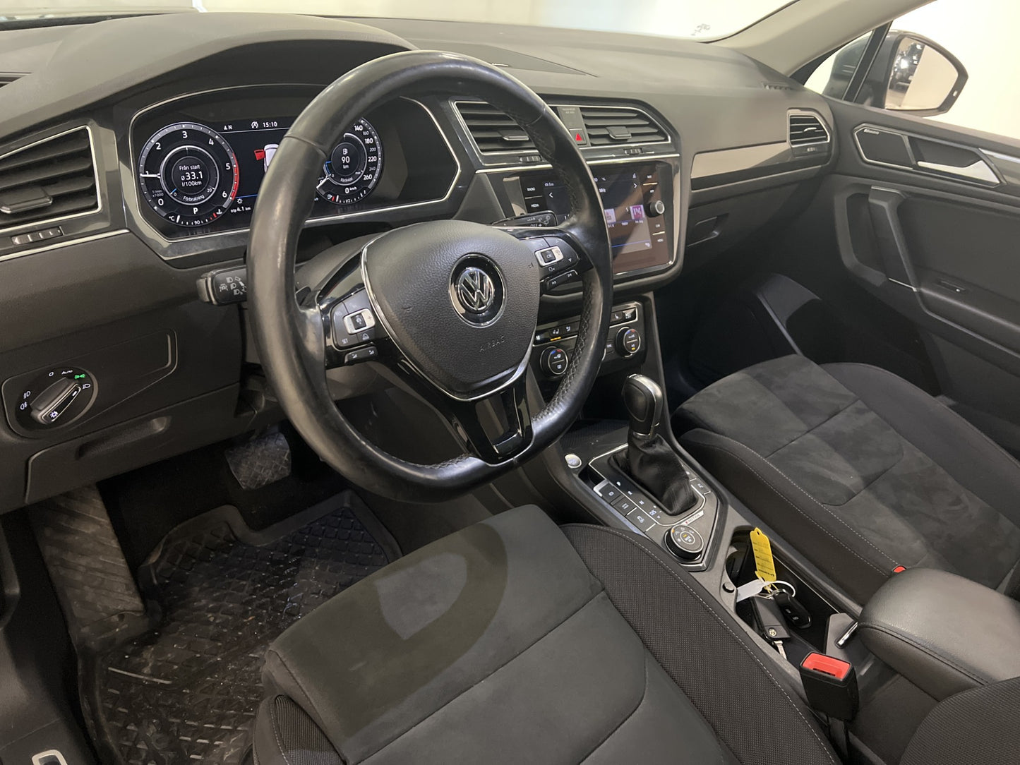 Volkswagen Tiguan Allspace 2.0 TDI 4M R-Line Cockpit Pano