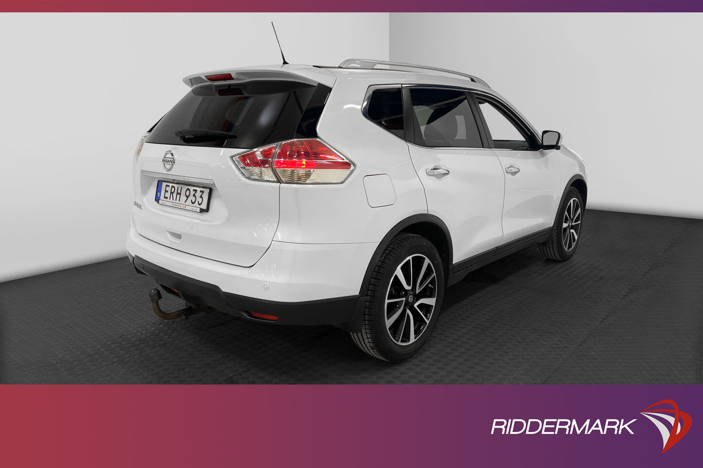 Nissan X-Trail 1.6 dCi 130hk Tekna Skinn 360° Navi Nyservad