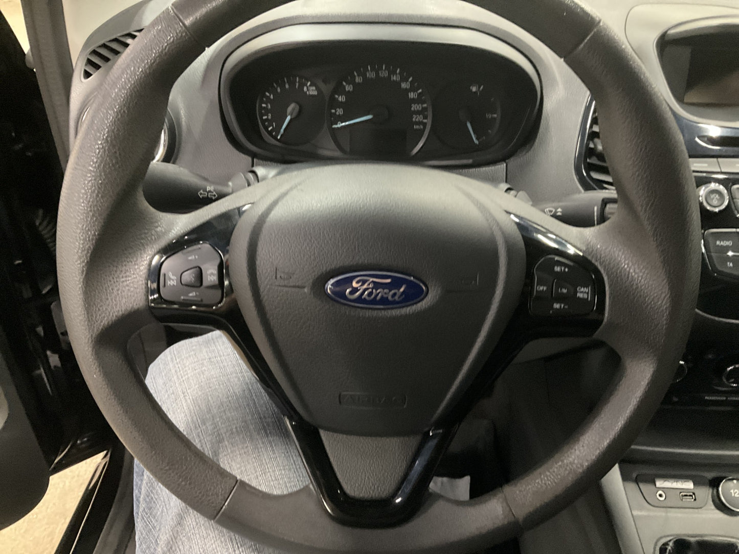 Ford  Ka+1.2 Ti-VCT 85hk Ny K-Rem 360kr Skatt Välservad