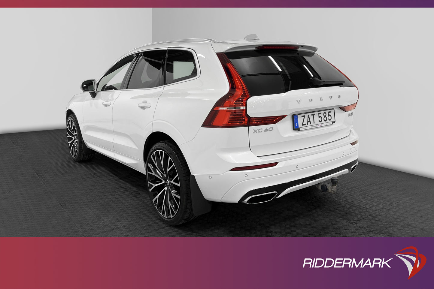 Volvo XC60 D5 AWD 235hk R-Design VOC Pano B&W Drag 360° MOMS