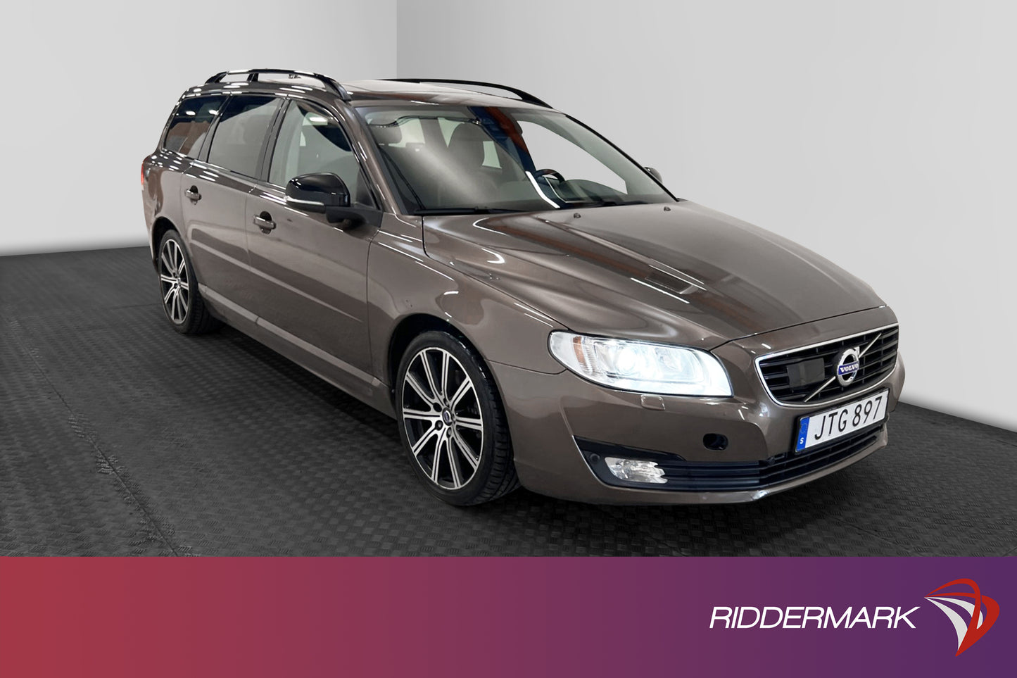 Volvo V70 D4 181k AWD Dynamic Taklucka VOC Navi D-värm