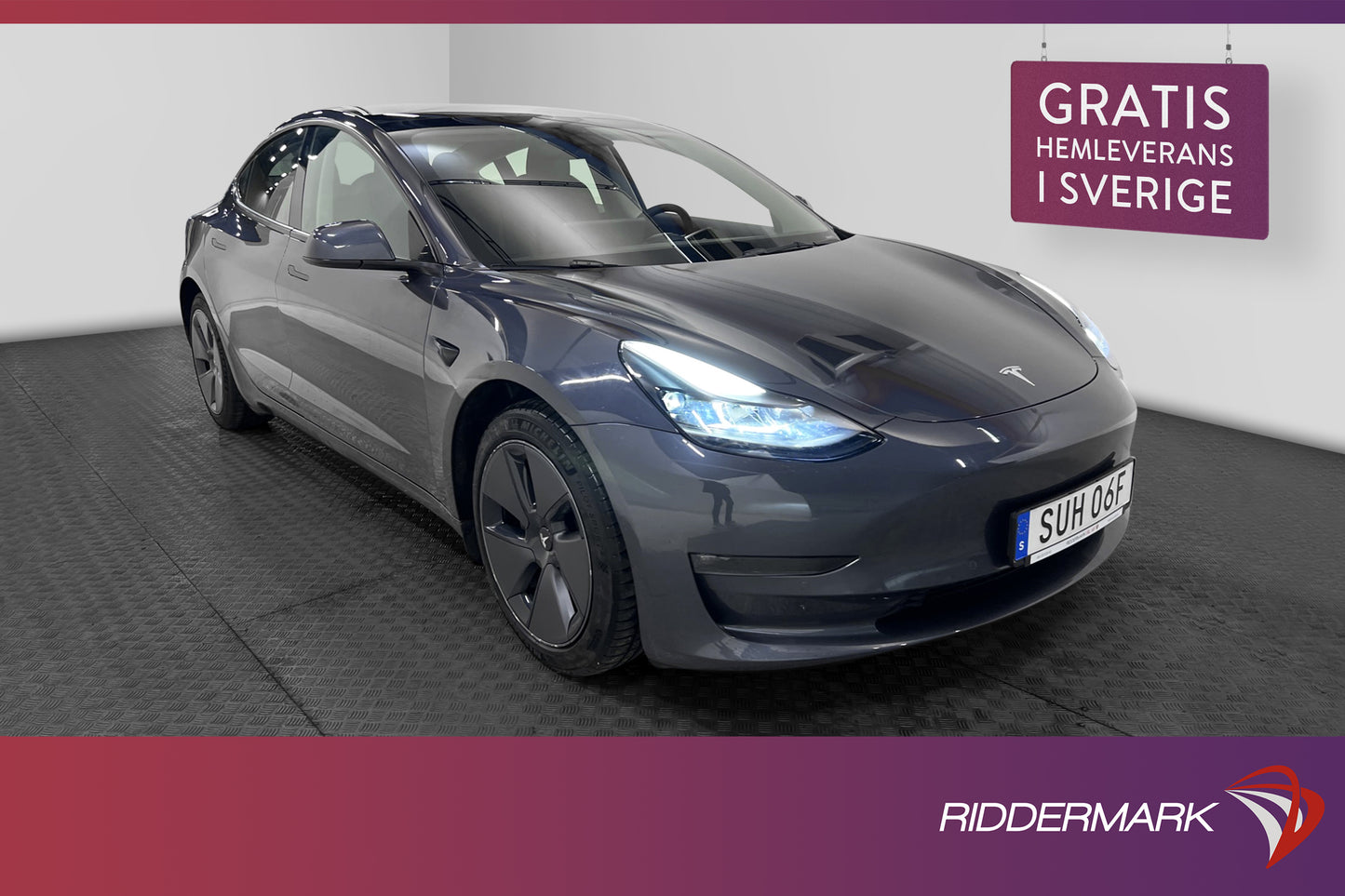 Tesla Model 3 Long Range AWD 440hk Drag Pano Sv.Såld MOMS