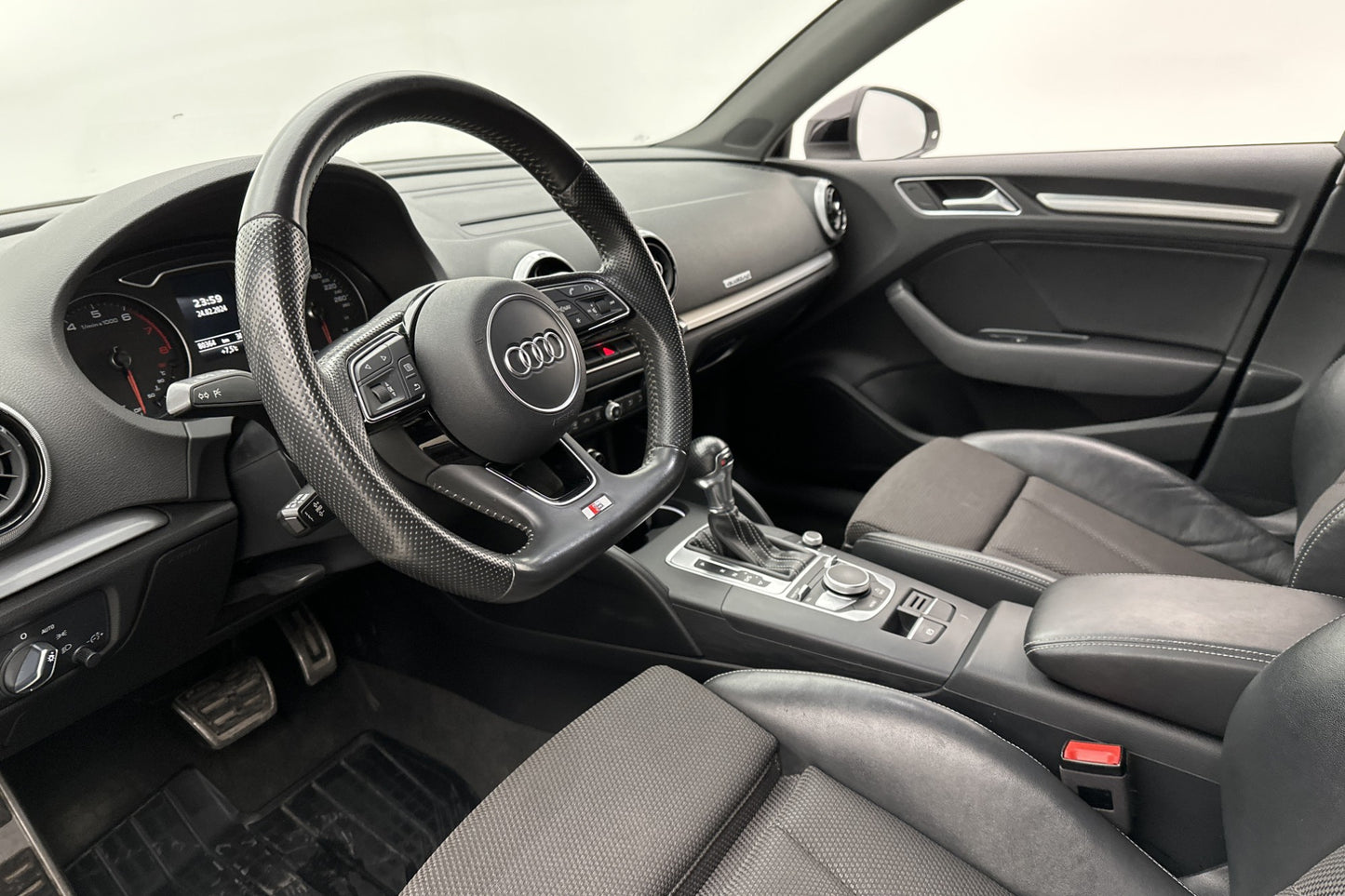 Audi A3 Sedan 2.0 TFSI q 190hk S-Line Sensorer Adaptiv Fart.