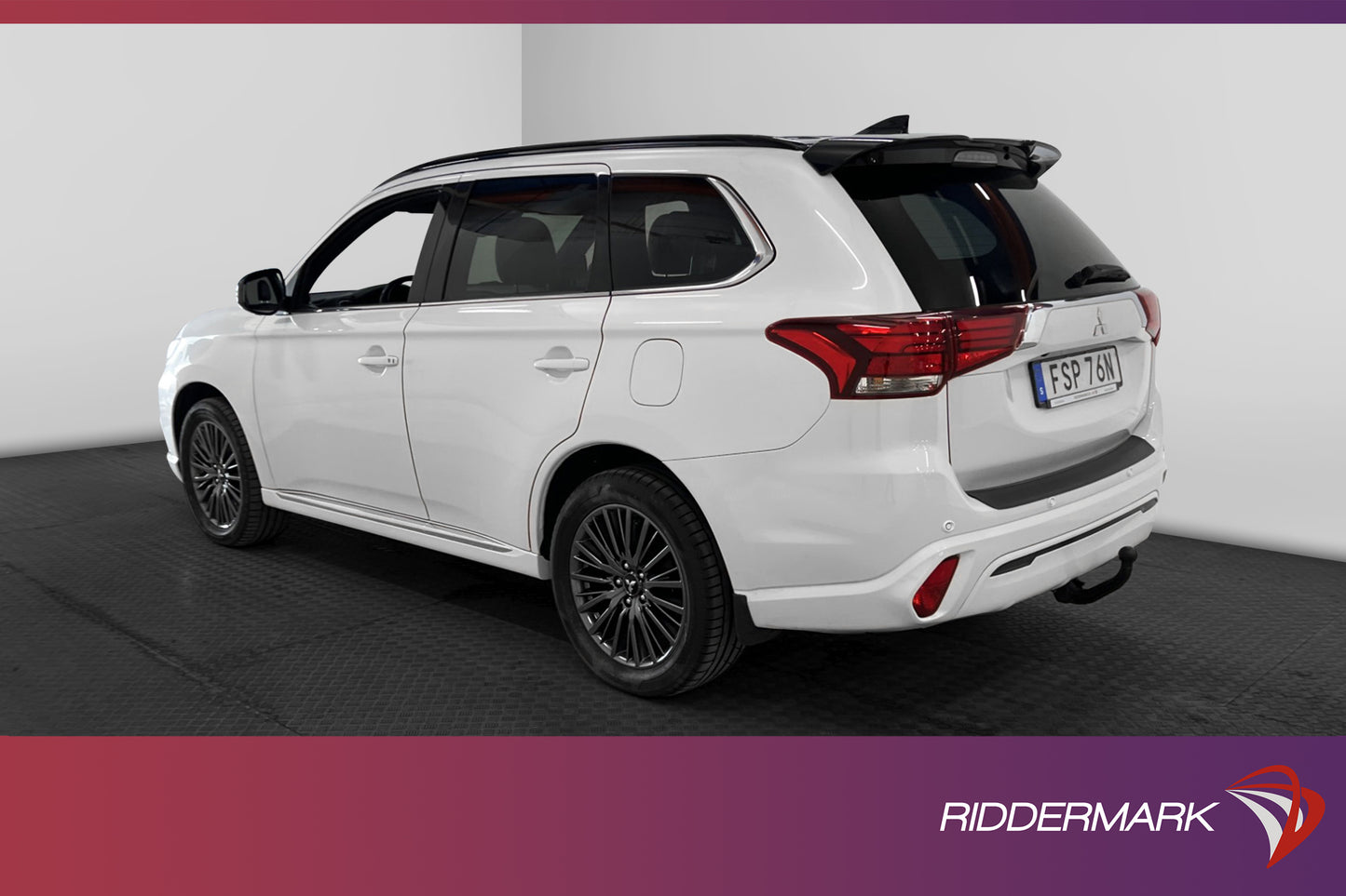 Mitsubishi Outlander PHEV 4WD 230hk S Edition Taklucka Drag