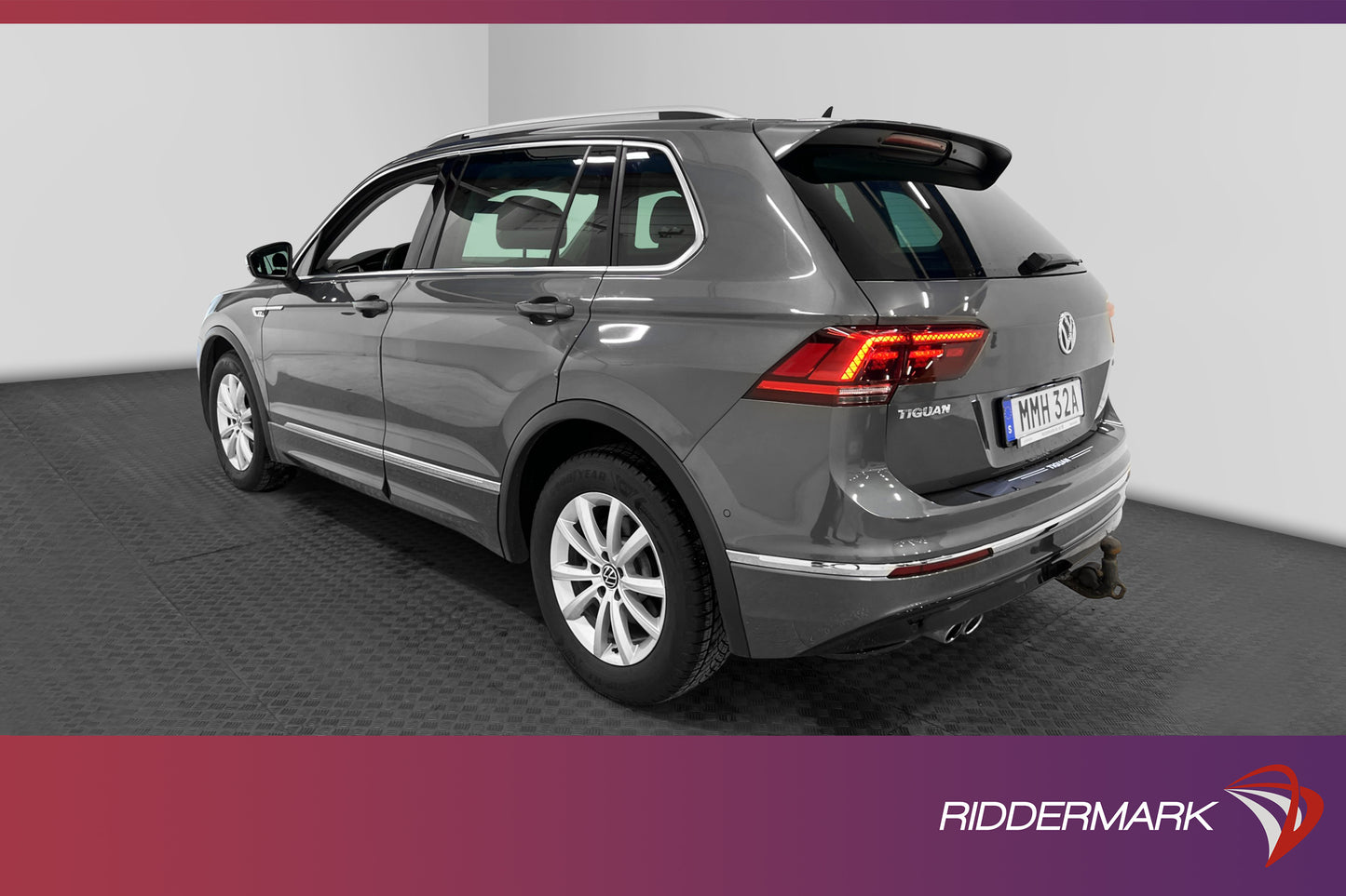 Volkswagen Tiguan 2.0 TDI 4M R-Line D-Värm Cockpit Pano Drag