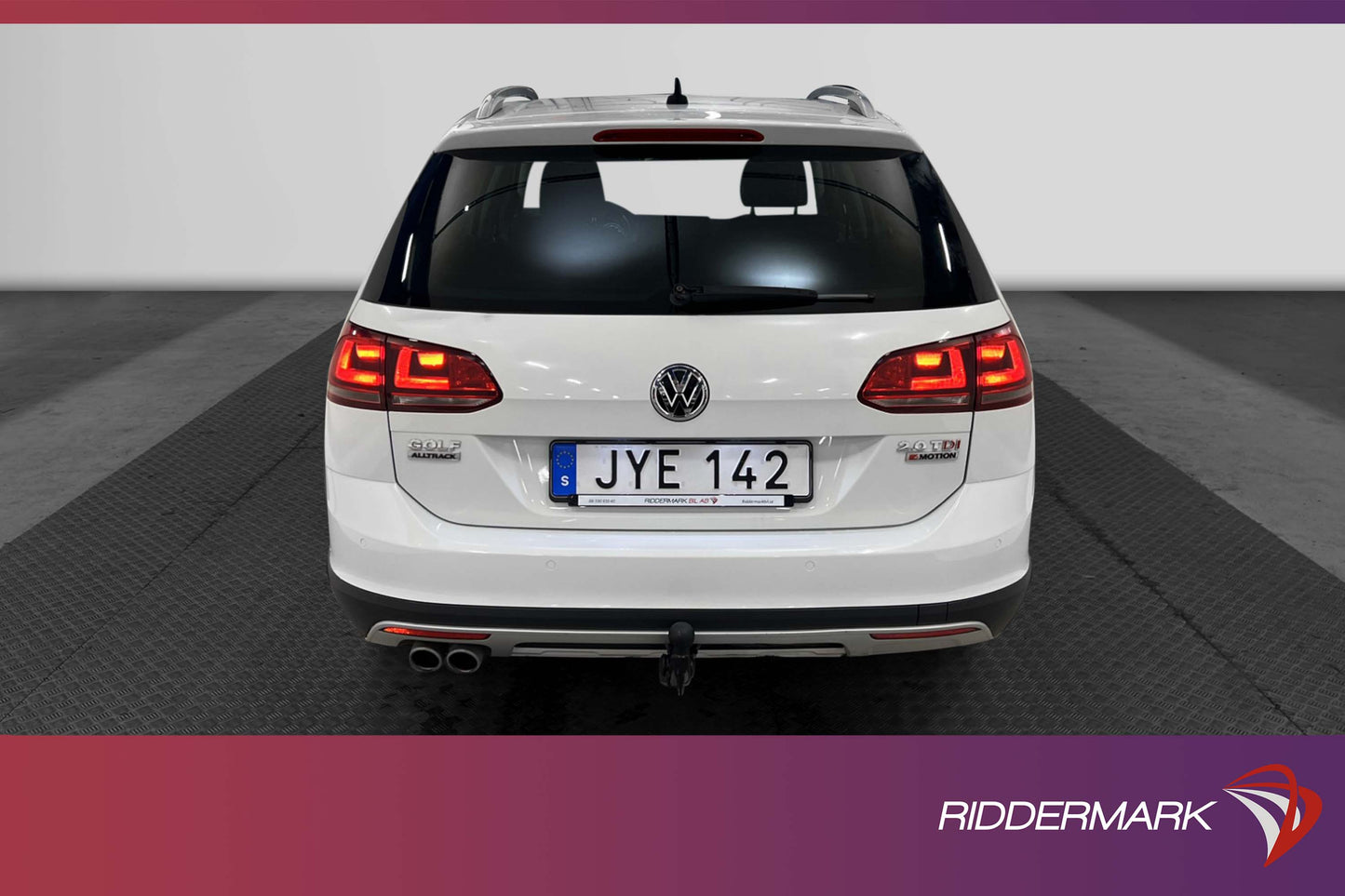 Volkswagen Golf Alltrack 4M 184hk Premium Värmare B-Kam Drag