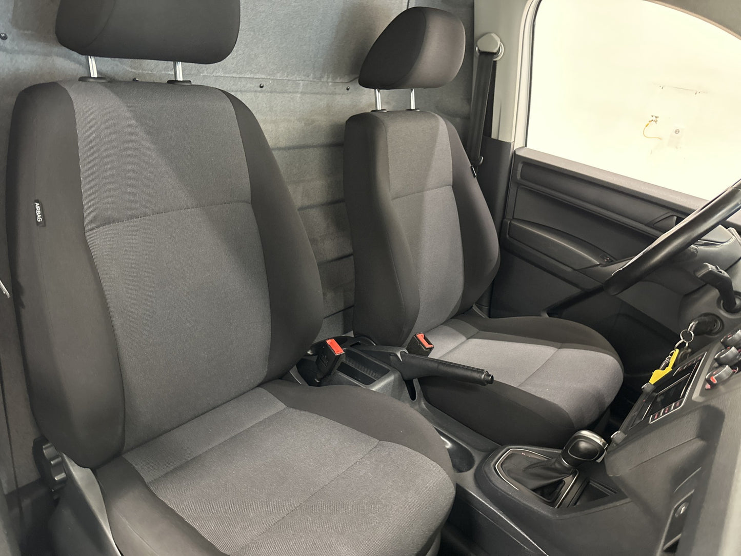 Volkswagen Caddy Maxi 2.0TDI DSG Värmare Dragkrok Moms