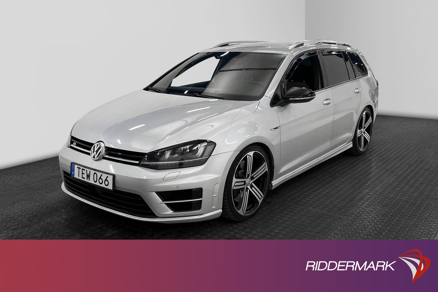 Volkswagen Golf R 2.0 4M 300hk  Pano Carplay Dynaudio B-Kam