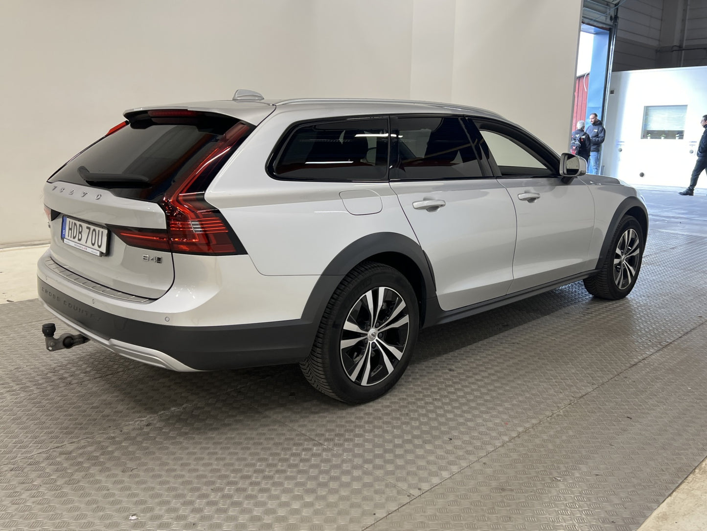 Volvo V90 Cross Country B4 AWD  Momentum VOC Pano H/K Drag