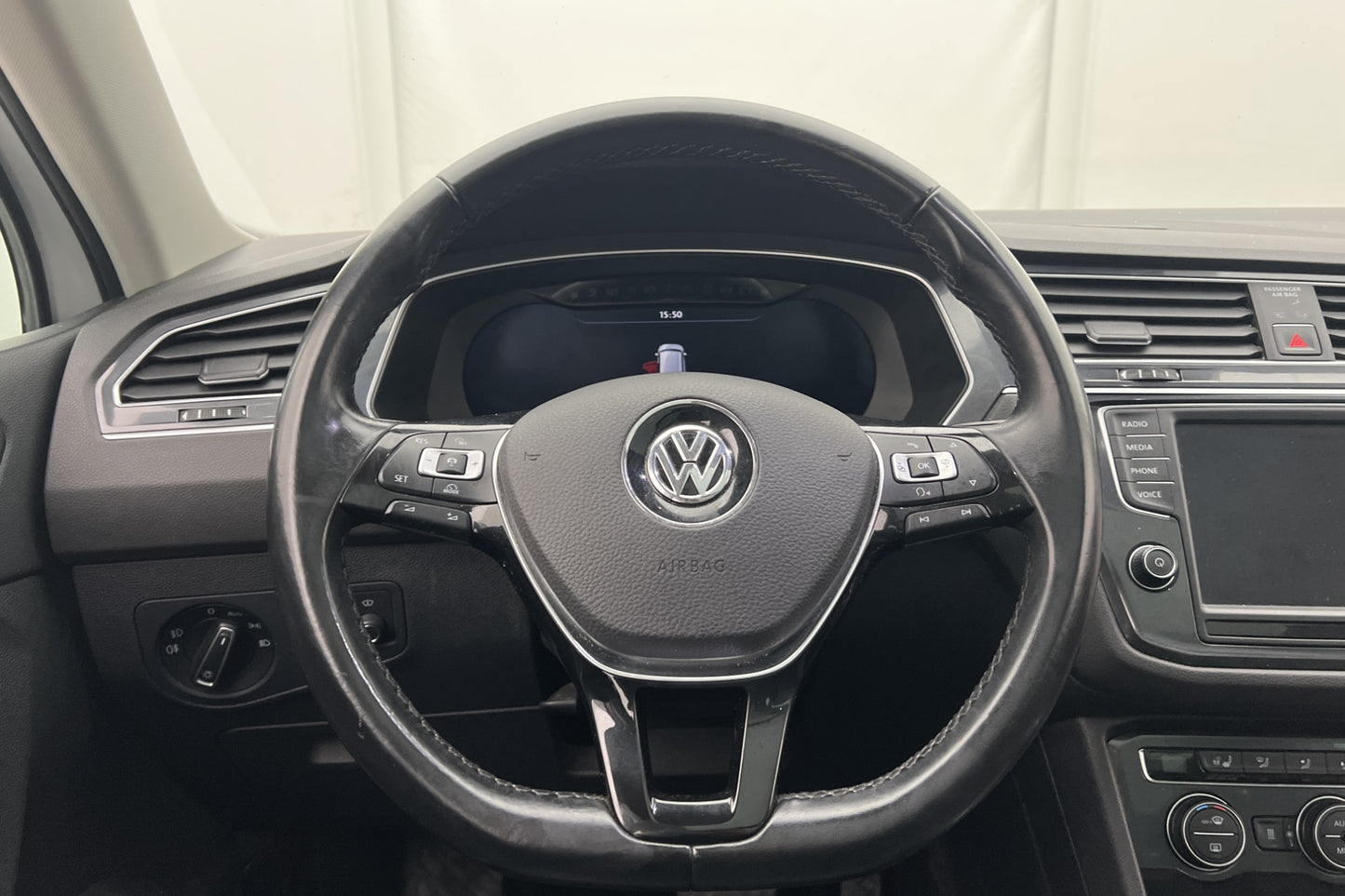 Volkswagen Tiguan 4M 190hk Premium Pano Cockpit 360° Drag