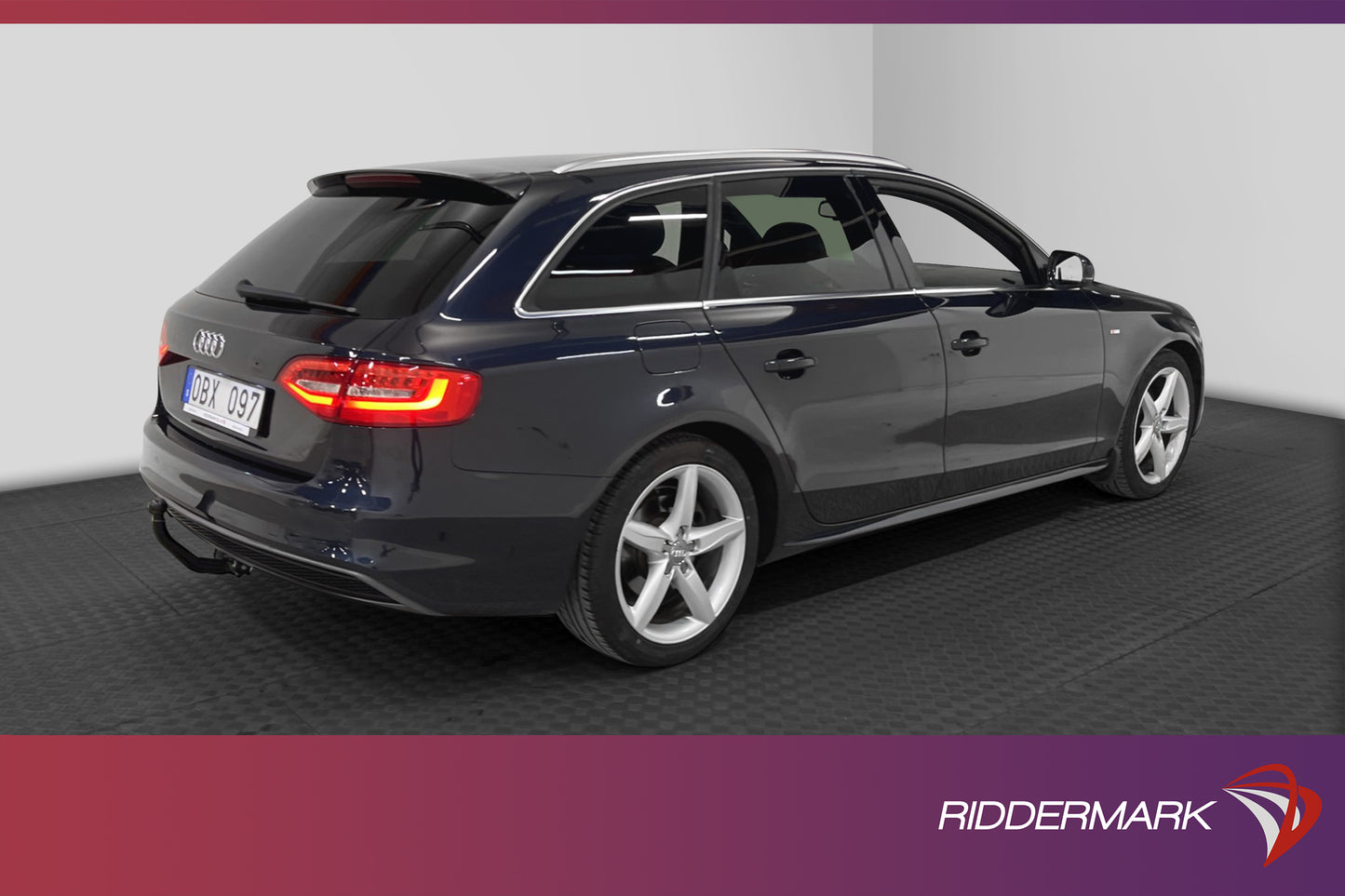 Audi A4 2.0 TDI Quattro 177hk S-line Pano P-Sensorer Drag