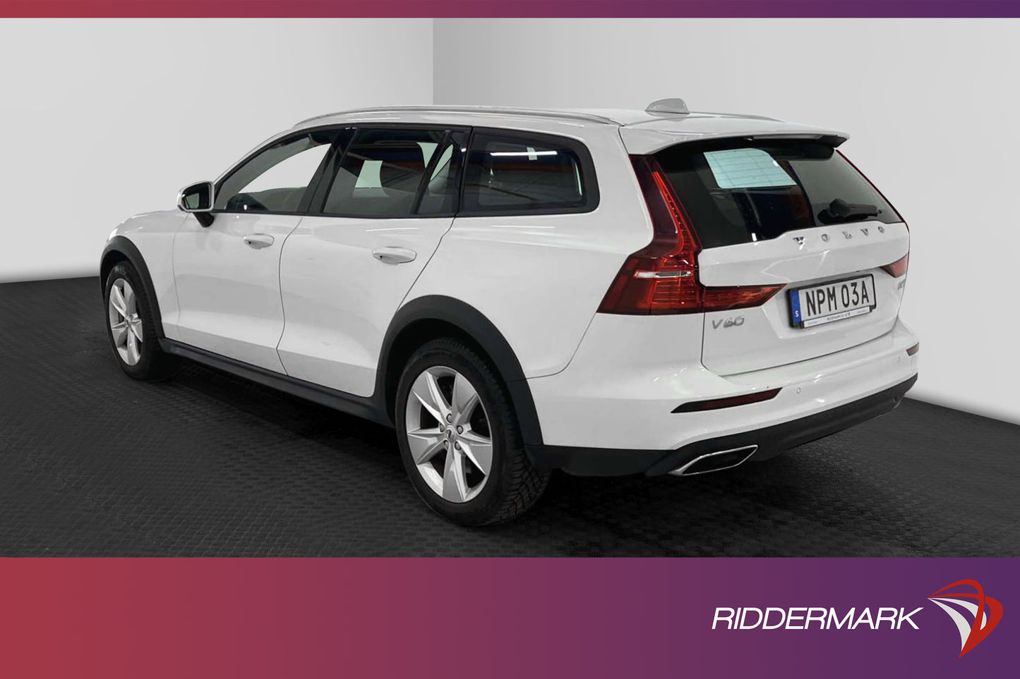 Volvo V60 Cross Country D4 190hk AWD DVärm VOC B-Kamera Navi