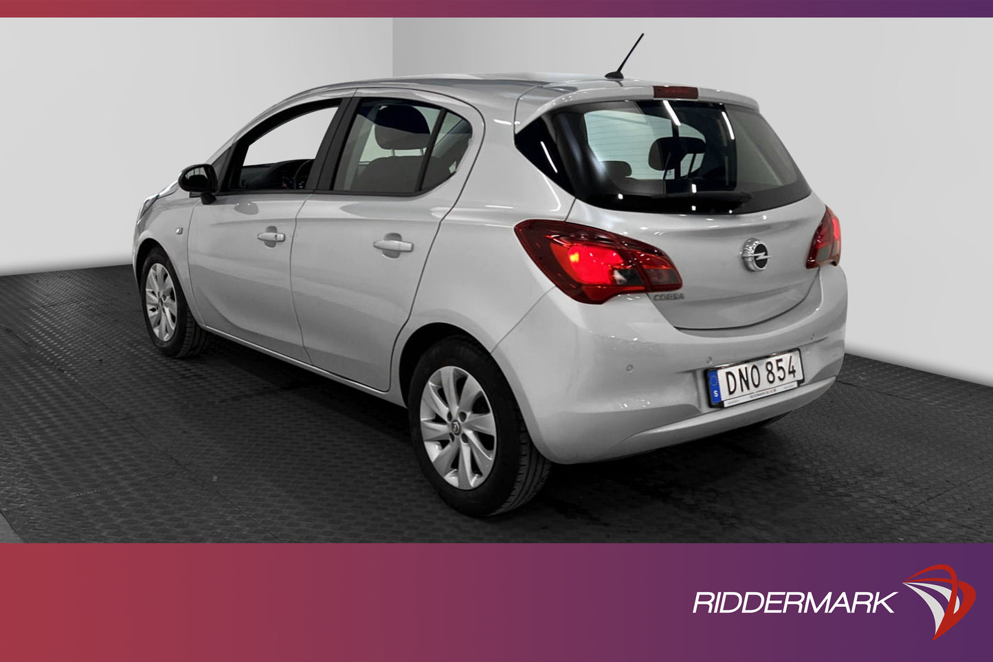 Opel Corsa 1.4L 90hk Nyservad Nybesiktad Rattvärme PDC