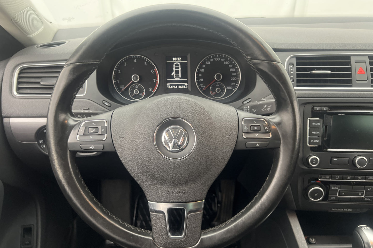 Volkswagen Jetta 1.4 TSI 160hk Premium Sport Skinn Sensorer