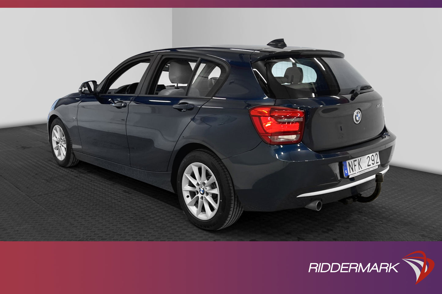 BMW 118 d 143hk Skinn Värmare P-sensorer Dragkrok