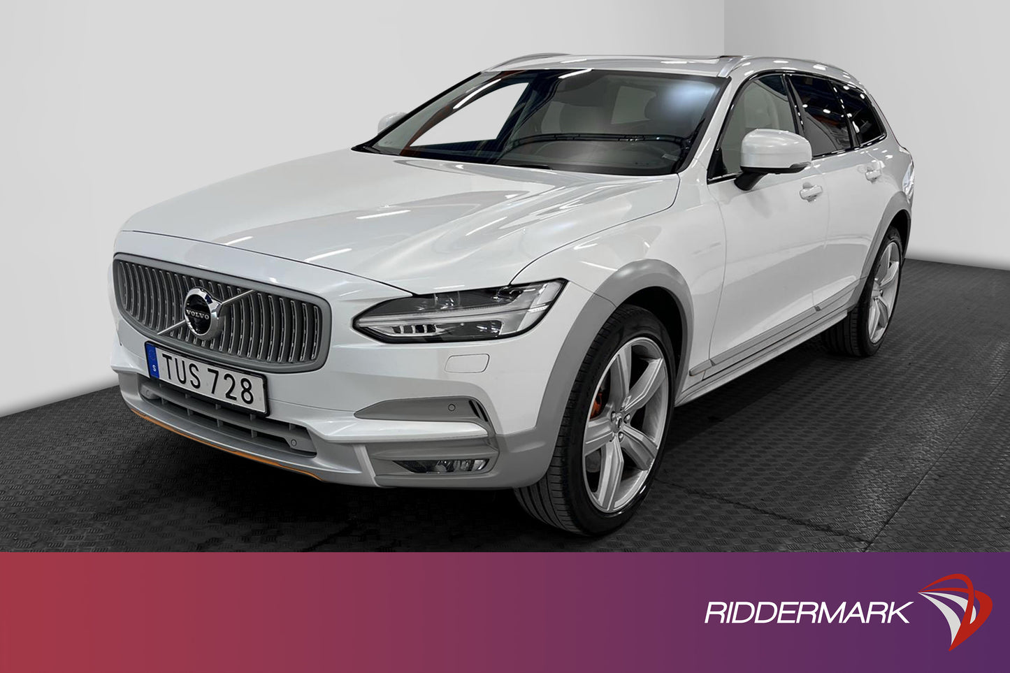 Volvo V90 Cross Country T5 AWD Ocean Race Pro Pano B&W