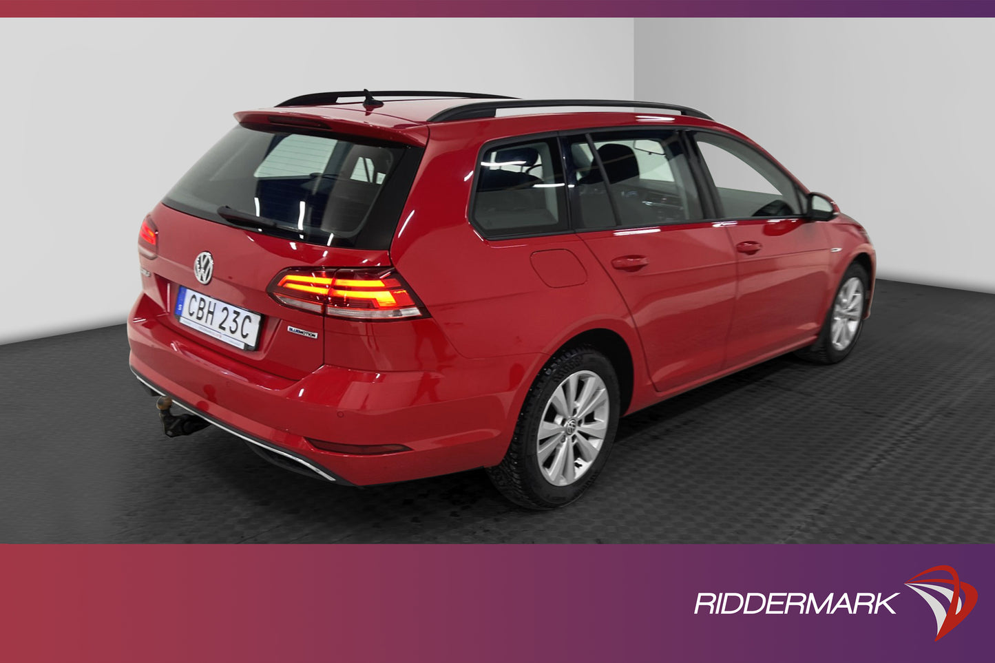 Volkswagen Golf 1.5 TGI CNG 130hk Värmare B-kamera Dragkrok