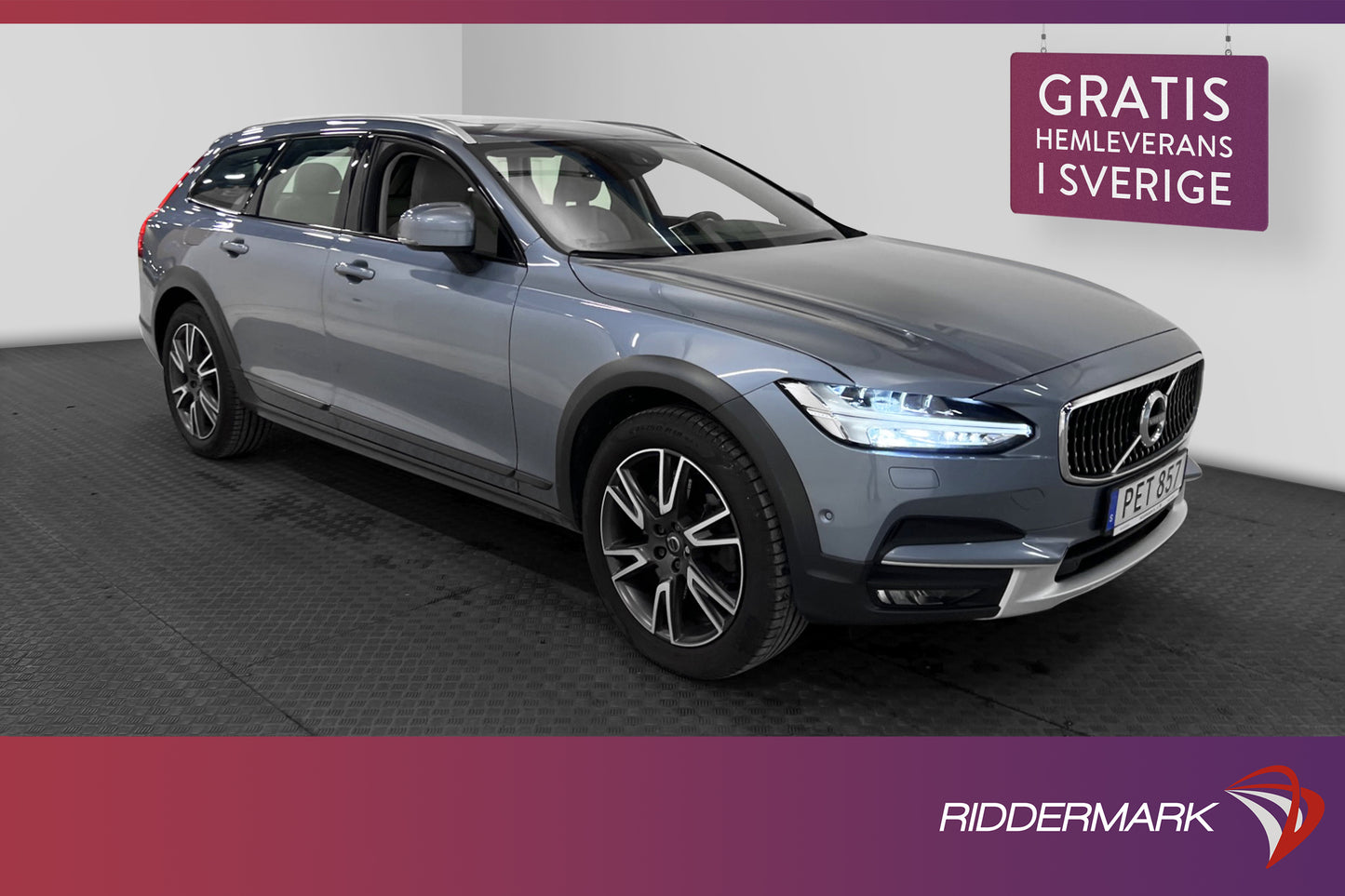 Volvo V90 Cross Country D5 AWD Pro D-Värm Pano B-Kamera VOC