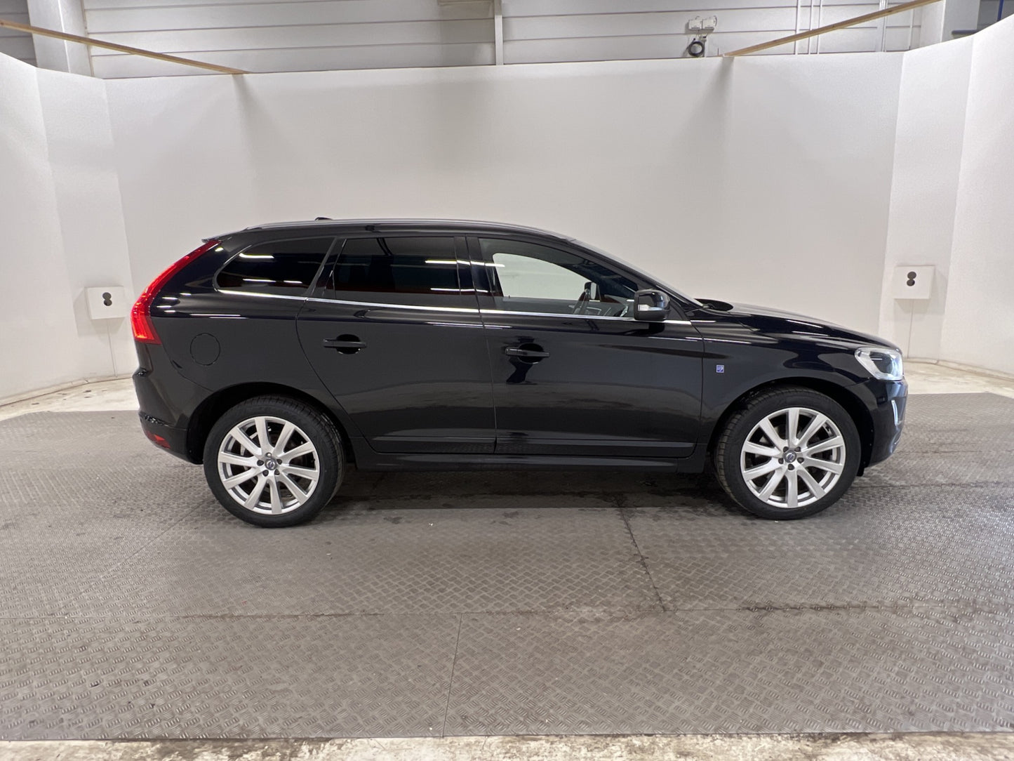 Volvo XC60 D4 AWD 181hk Ocean Race D-värm VOC Pano Skinn