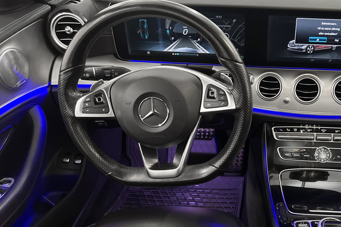 Mercedes-Benz E 220d AMG Pano 360° Värmare Burmester SE SPEC