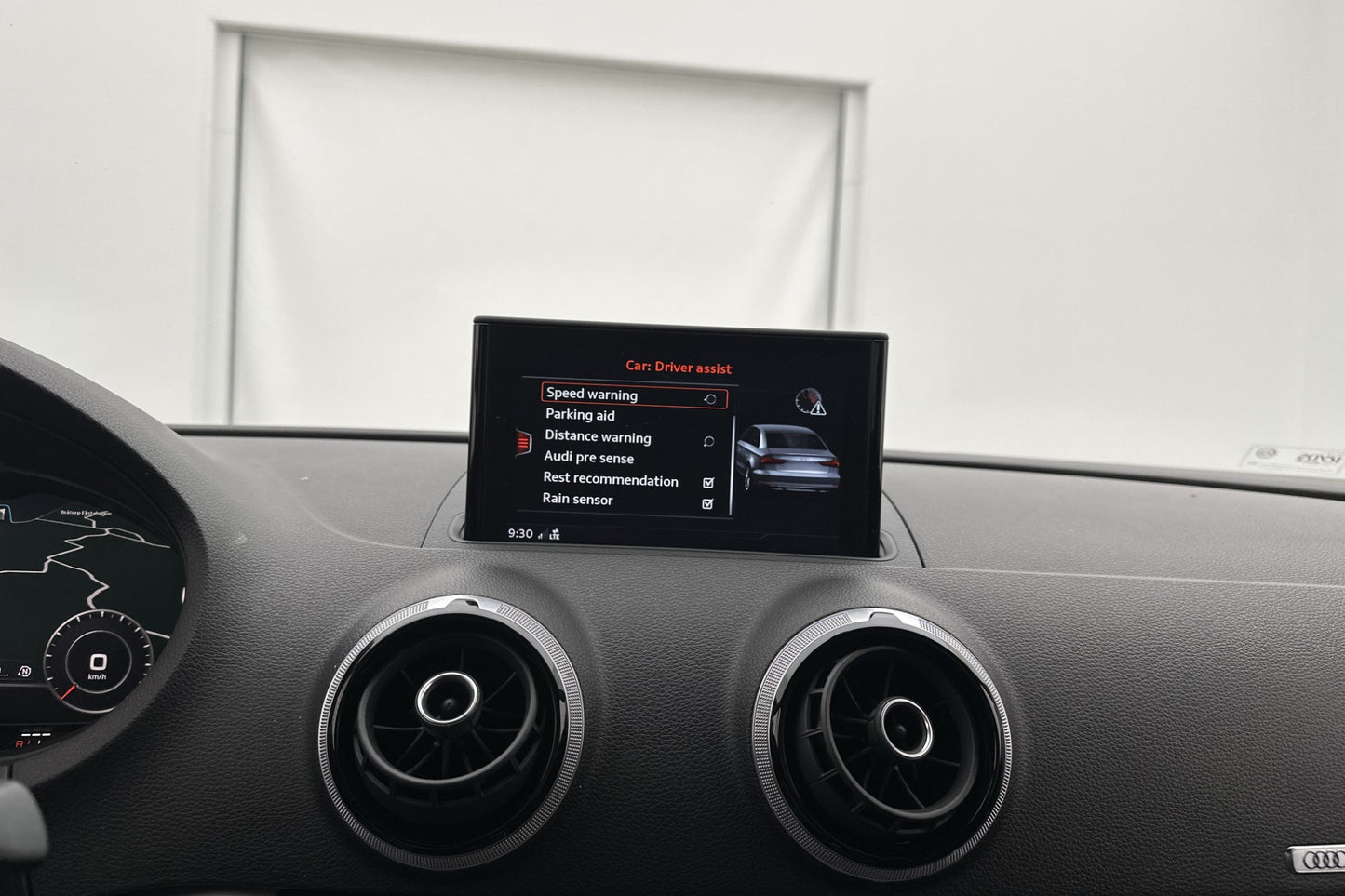 Audi A3 Sedan TFSI 150hk S-Line Cockpit Navi Adaptiv-fart