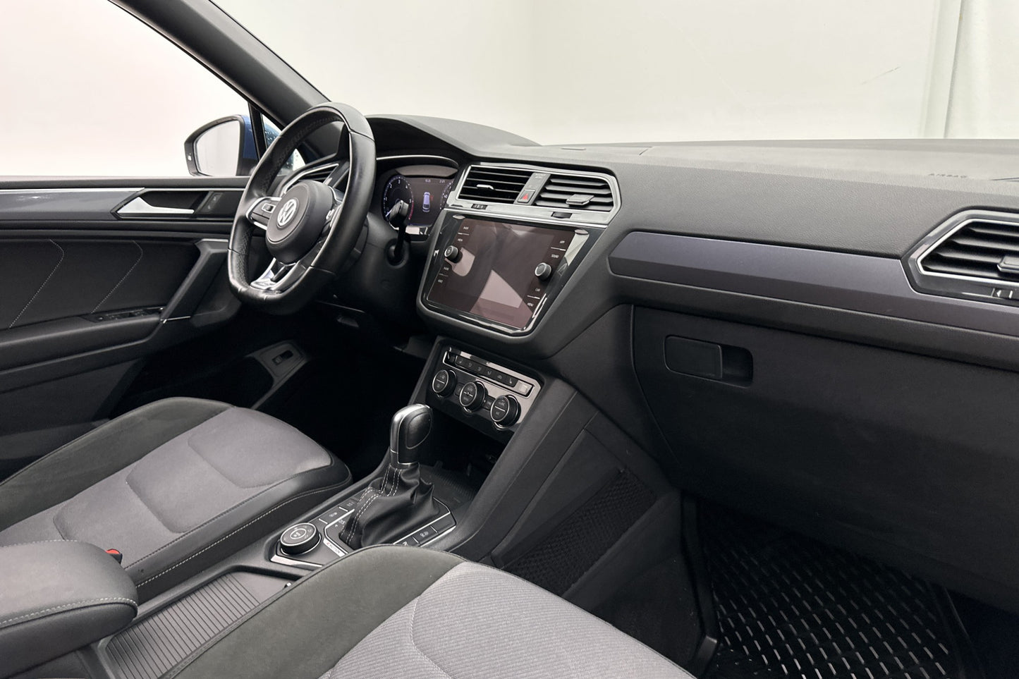 Volkswagen Tiguan Allspace 2.0 TDI 4M R-Line Cockpit D-Värm