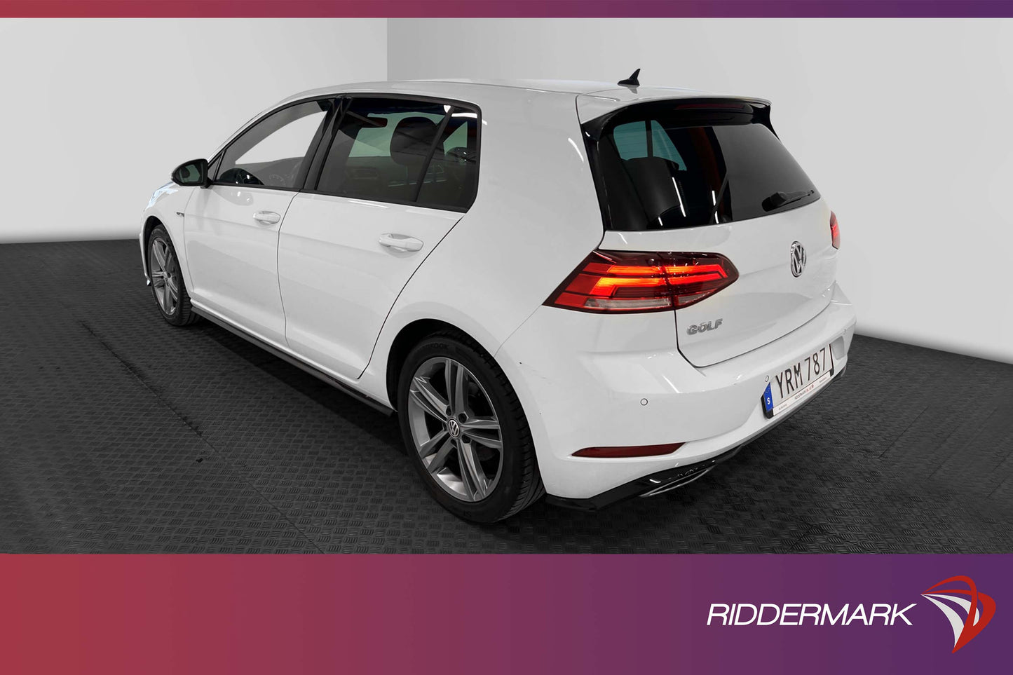 Volkswagen Golf 1.5 TSI 150hk Full R-line M-värm Carplay PDC