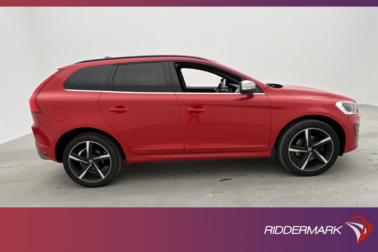 Volvo XC60 D4 AWD 190hk R-Design VOC Pano Kamera D-Värm Drag