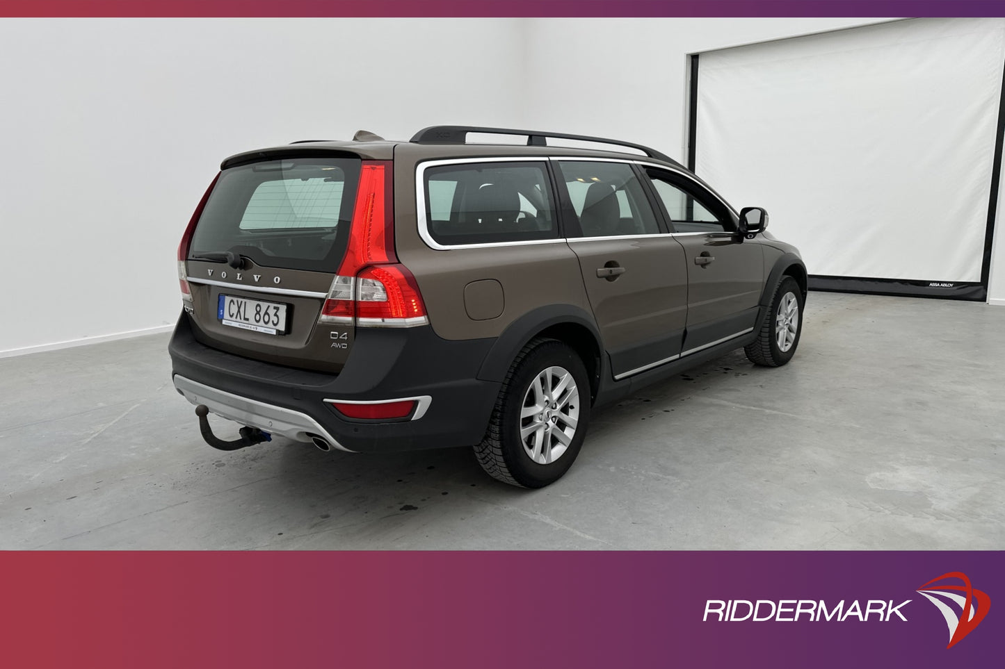 Volvo XC70 D4 AWD 181hk Summum VOC Värmare BLIS Navi Drag