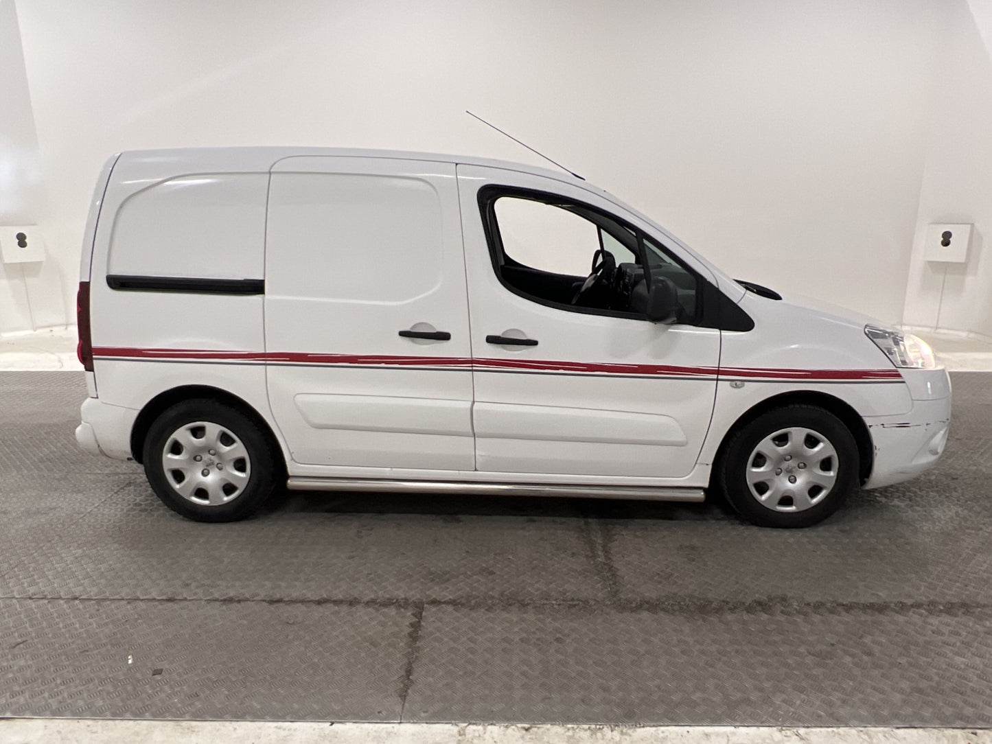 Peugeot Partner 1.6HDi 92hk Värmare Drag Ny-Kamrem V-inredd